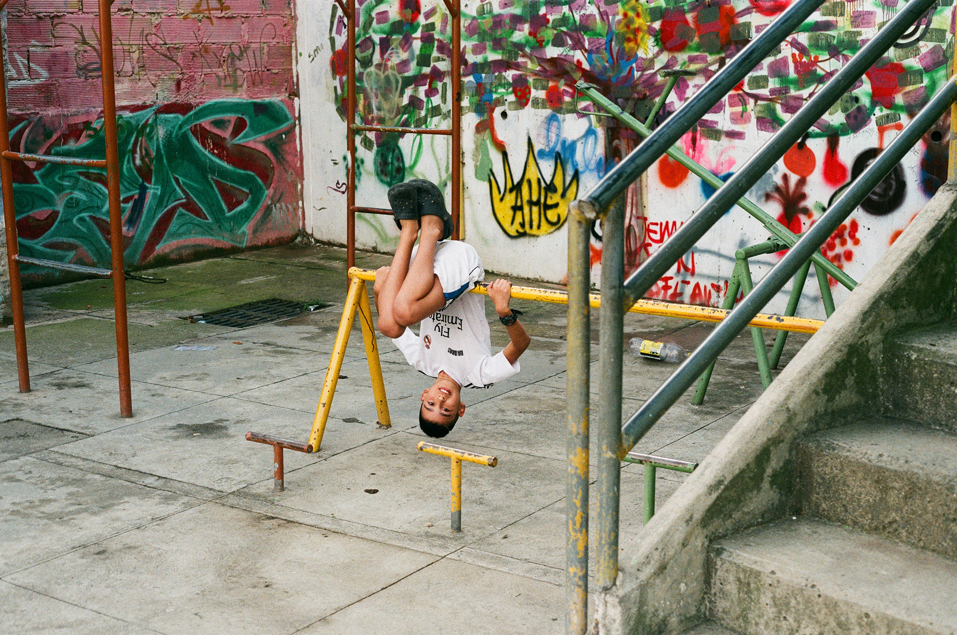 I hearby present to you the one & only person who looks good in crocs, Medellín, 2017