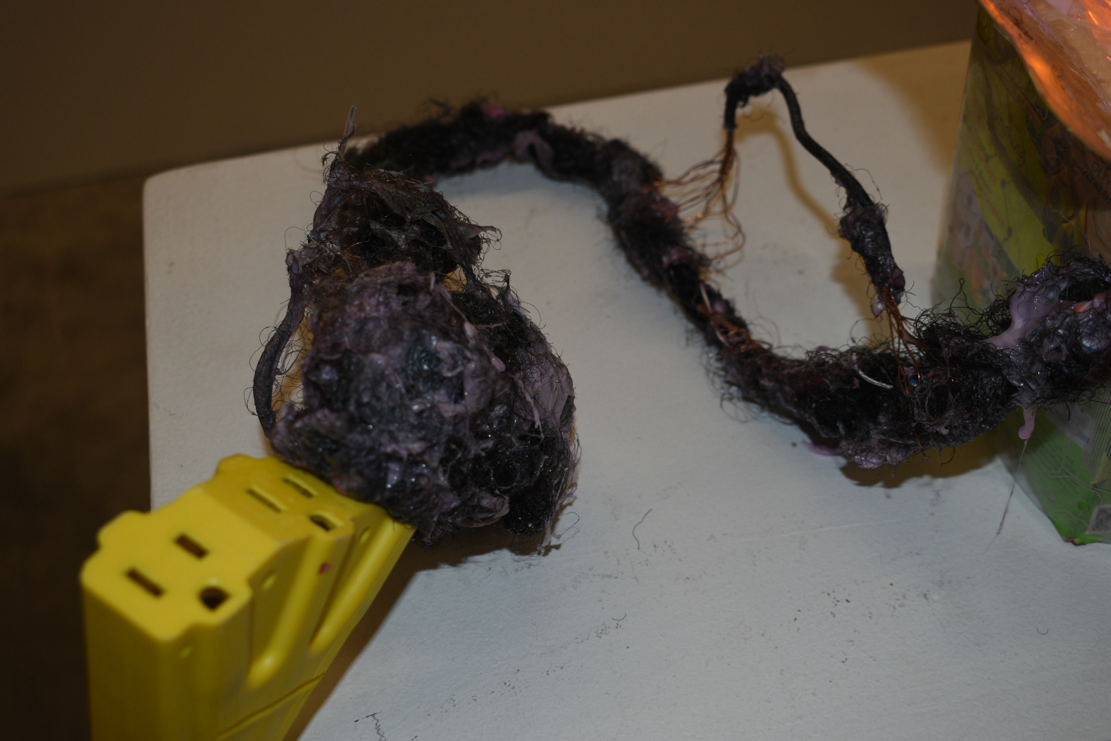 P4nd0r4's B0x (detail)