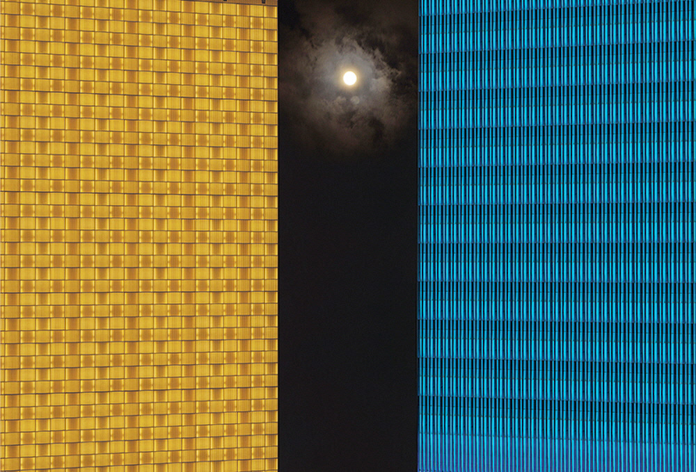 frame city #017 _Digital Archival Pigment Print 150x100cm 2012