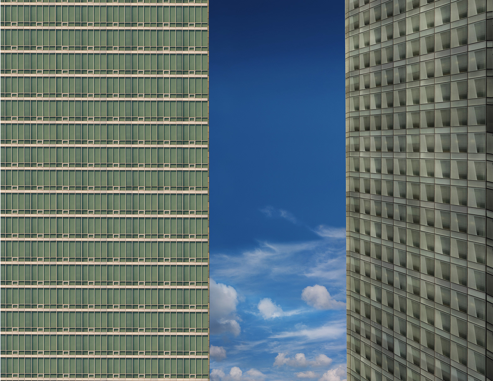 frame city #014 _Digital Archival Pigment Print_100x75 2012