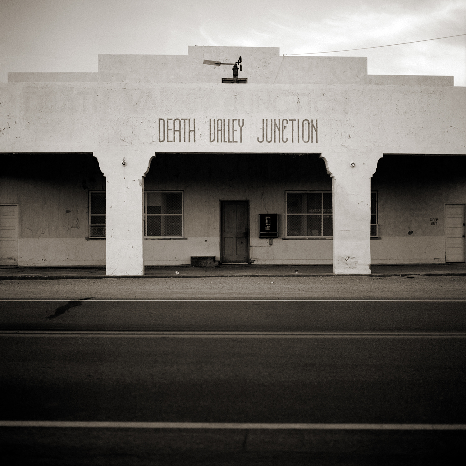 Death valley #3, 2000 — Holga 120 + Kodak Tri-X