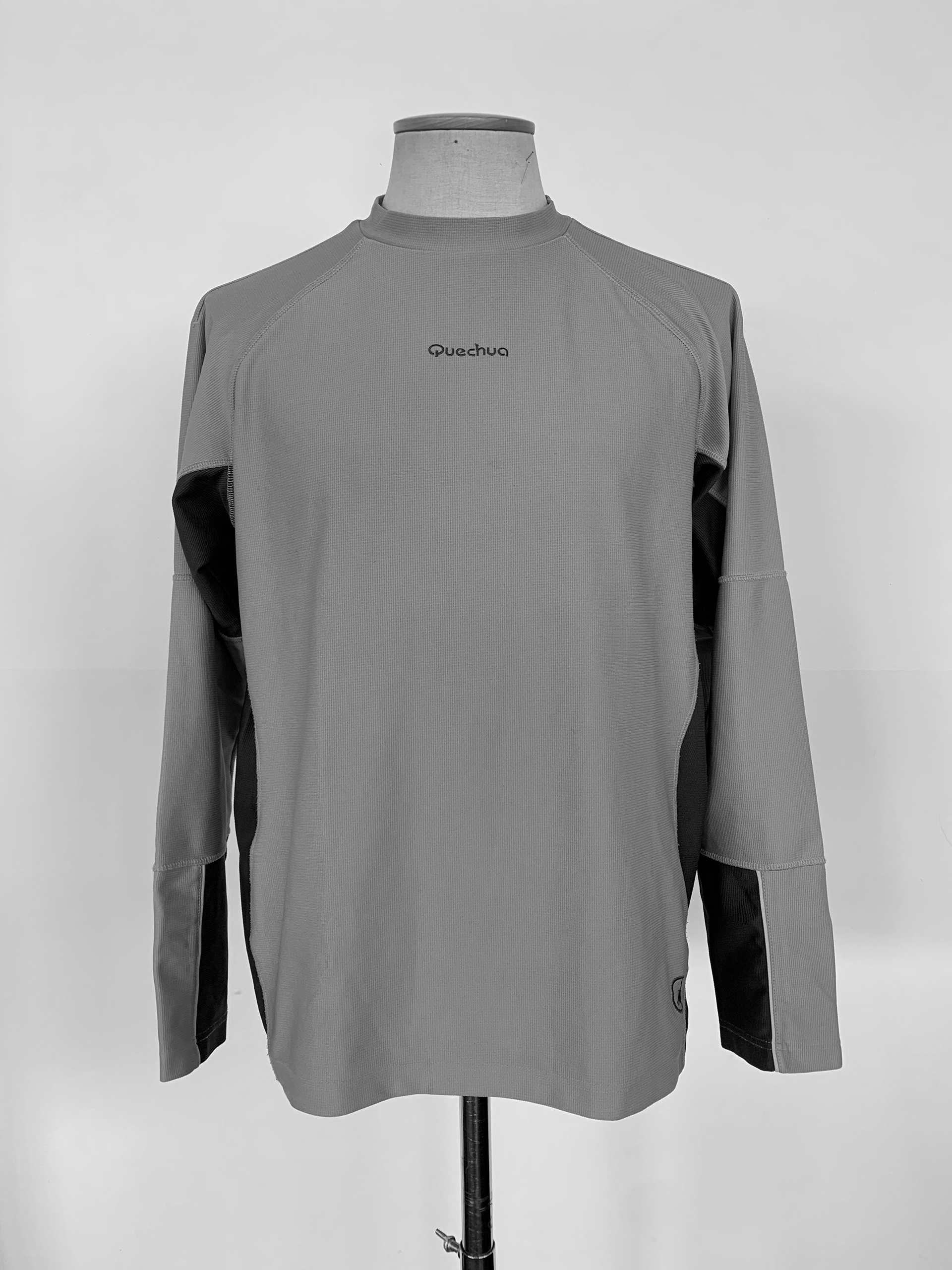 INITIAL GARMENT/2