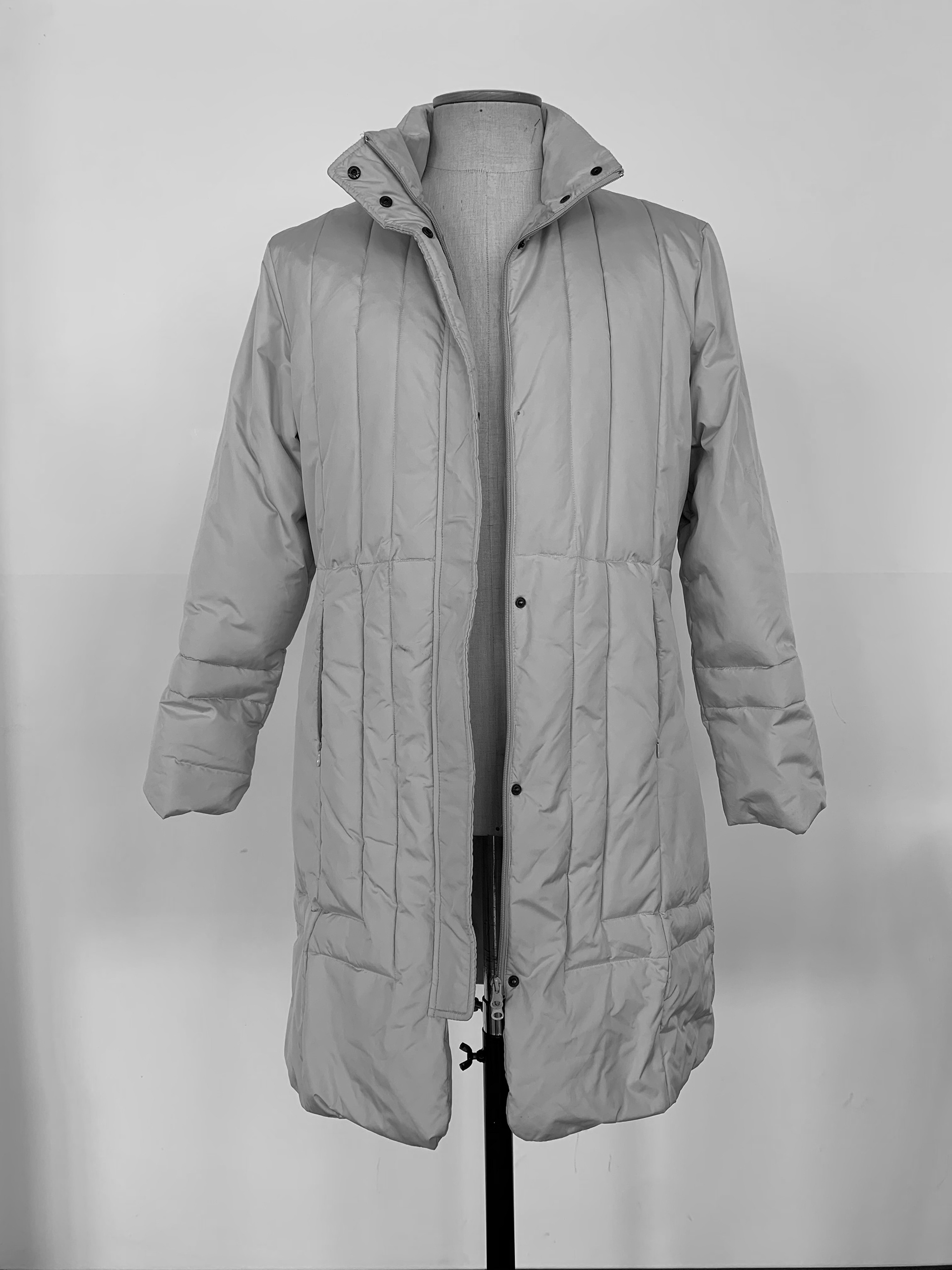 INITIAL GARMENT/4