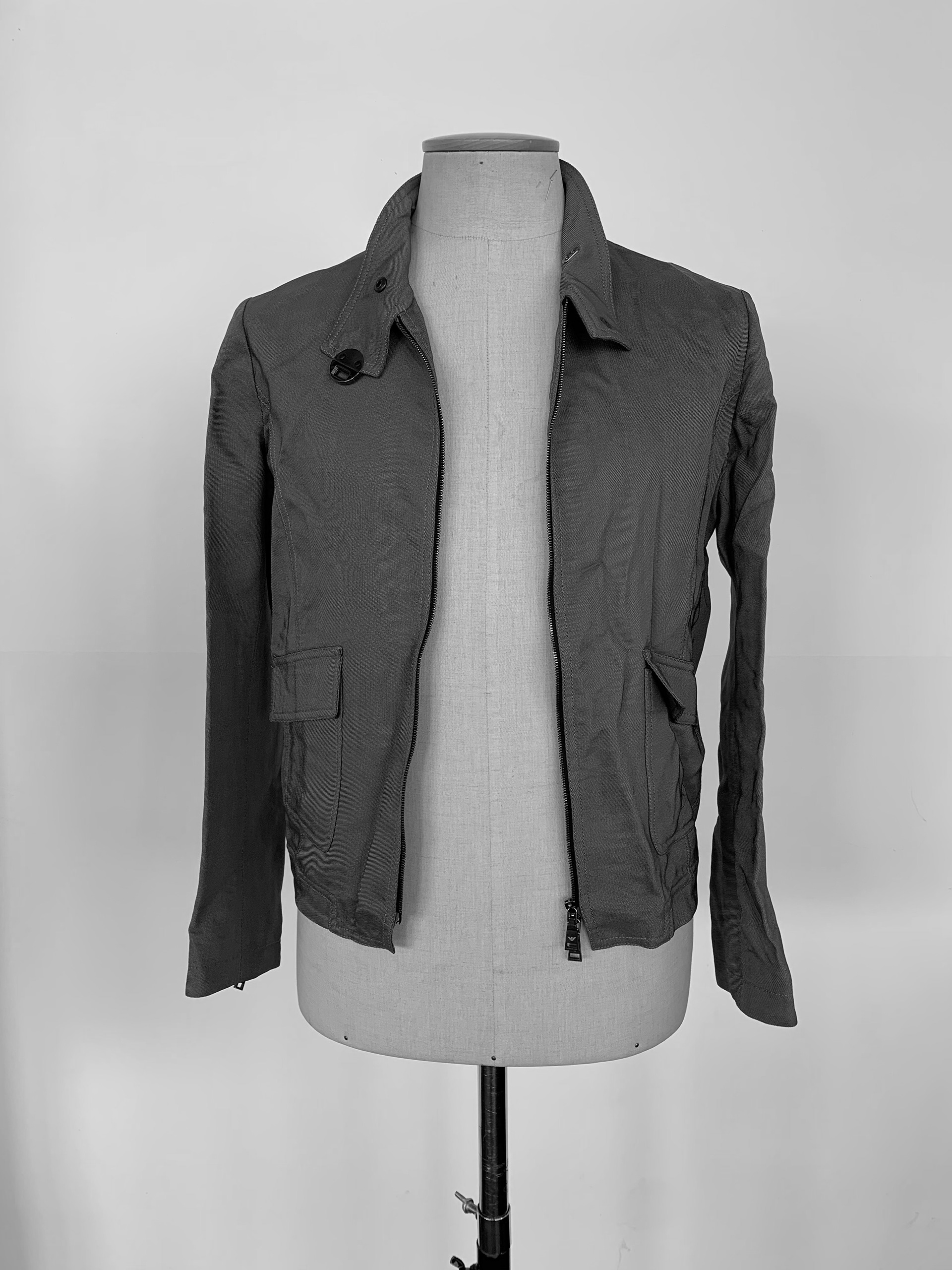 INITIAL GARMENT/3