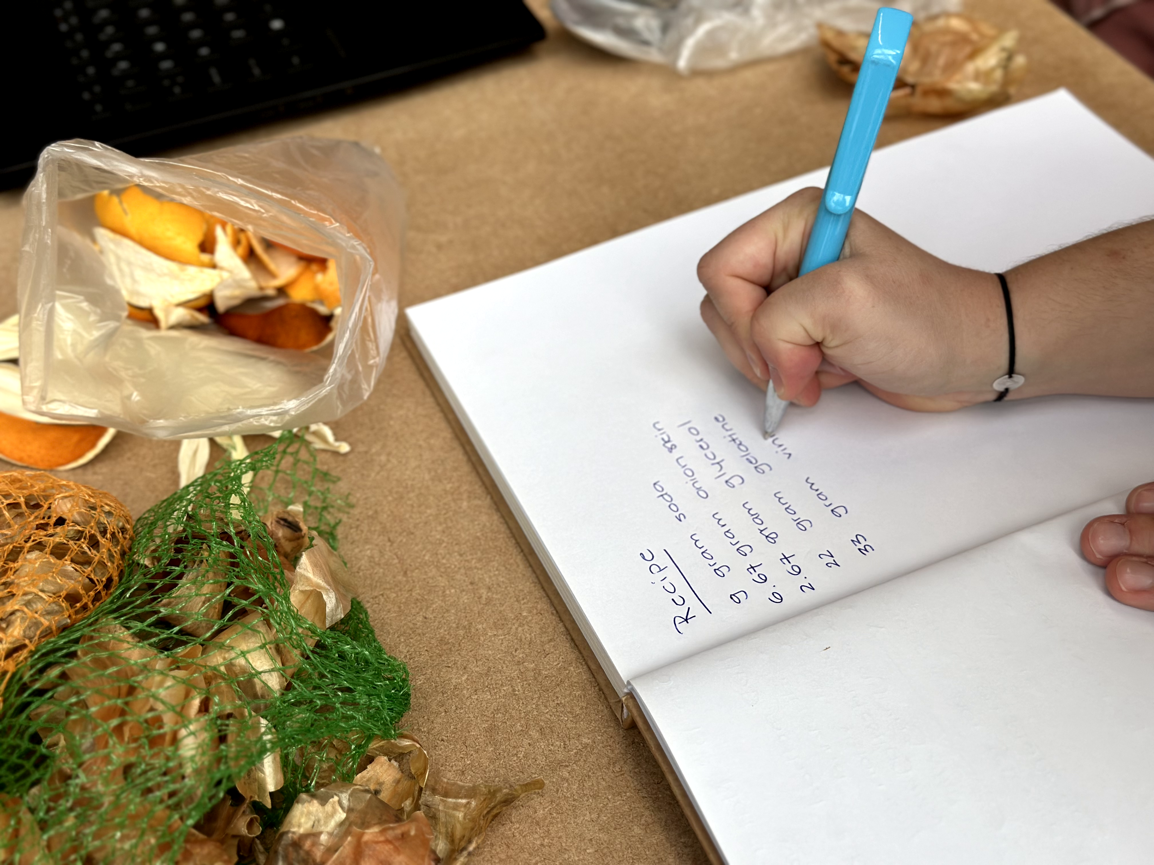 Reporting during design process of recipes 