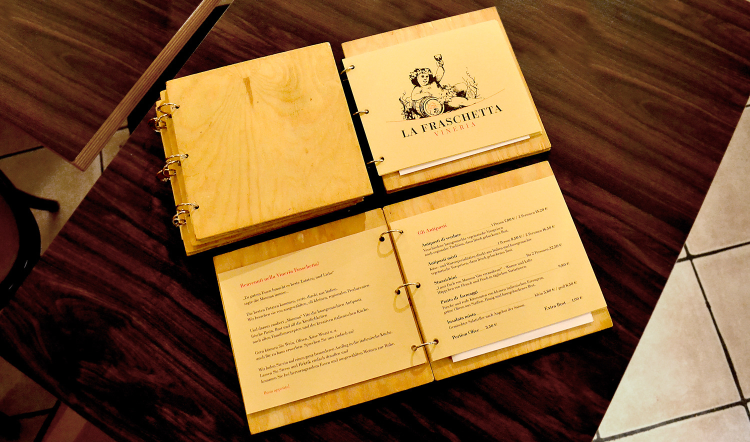 Speisekartengestaltung für La Fraschetta, italienisches Restaurant und Weinladen in Berlin Friedrichshain.