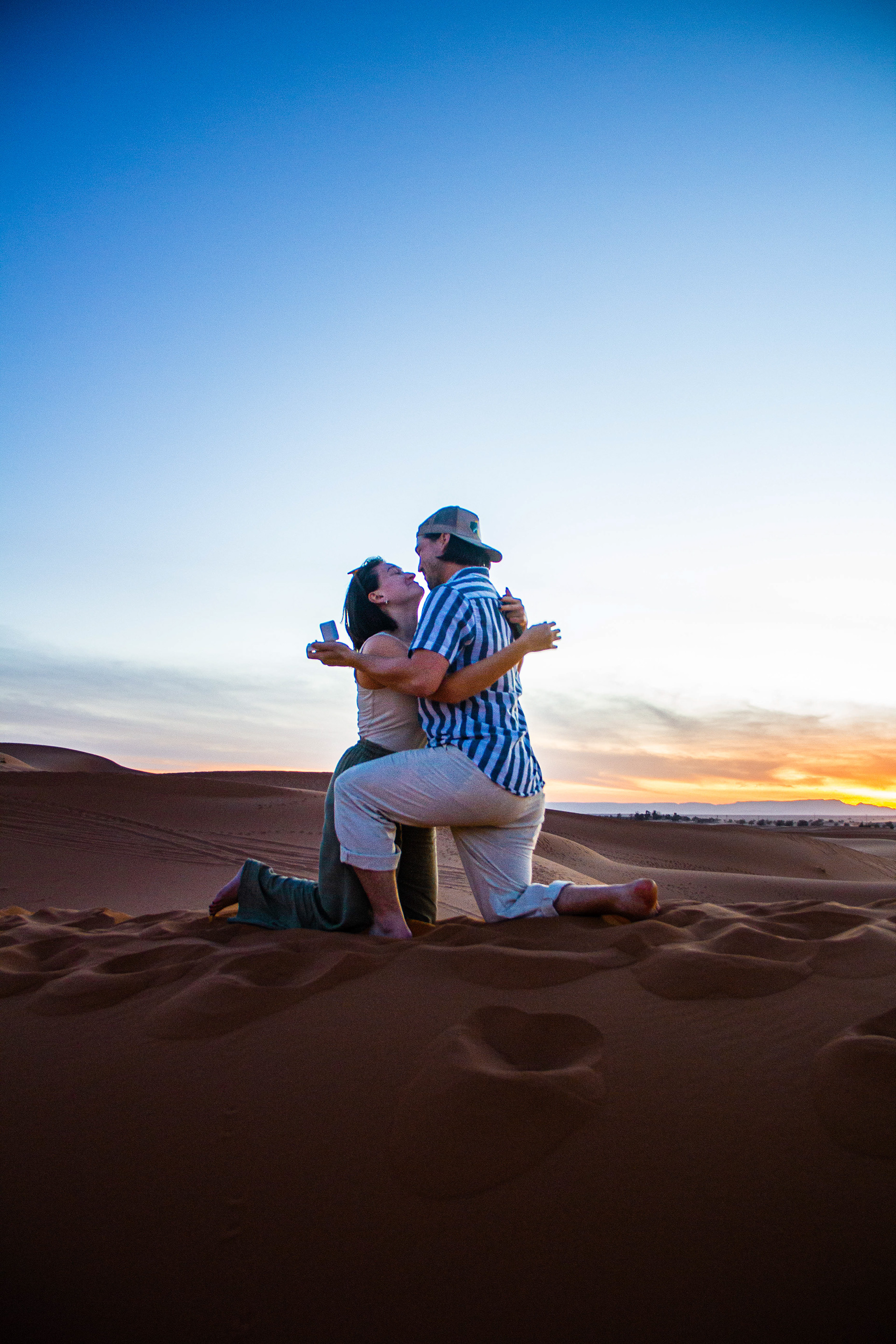 At least they got some nice photos out of it! Felicitations Benoit & Elyse!