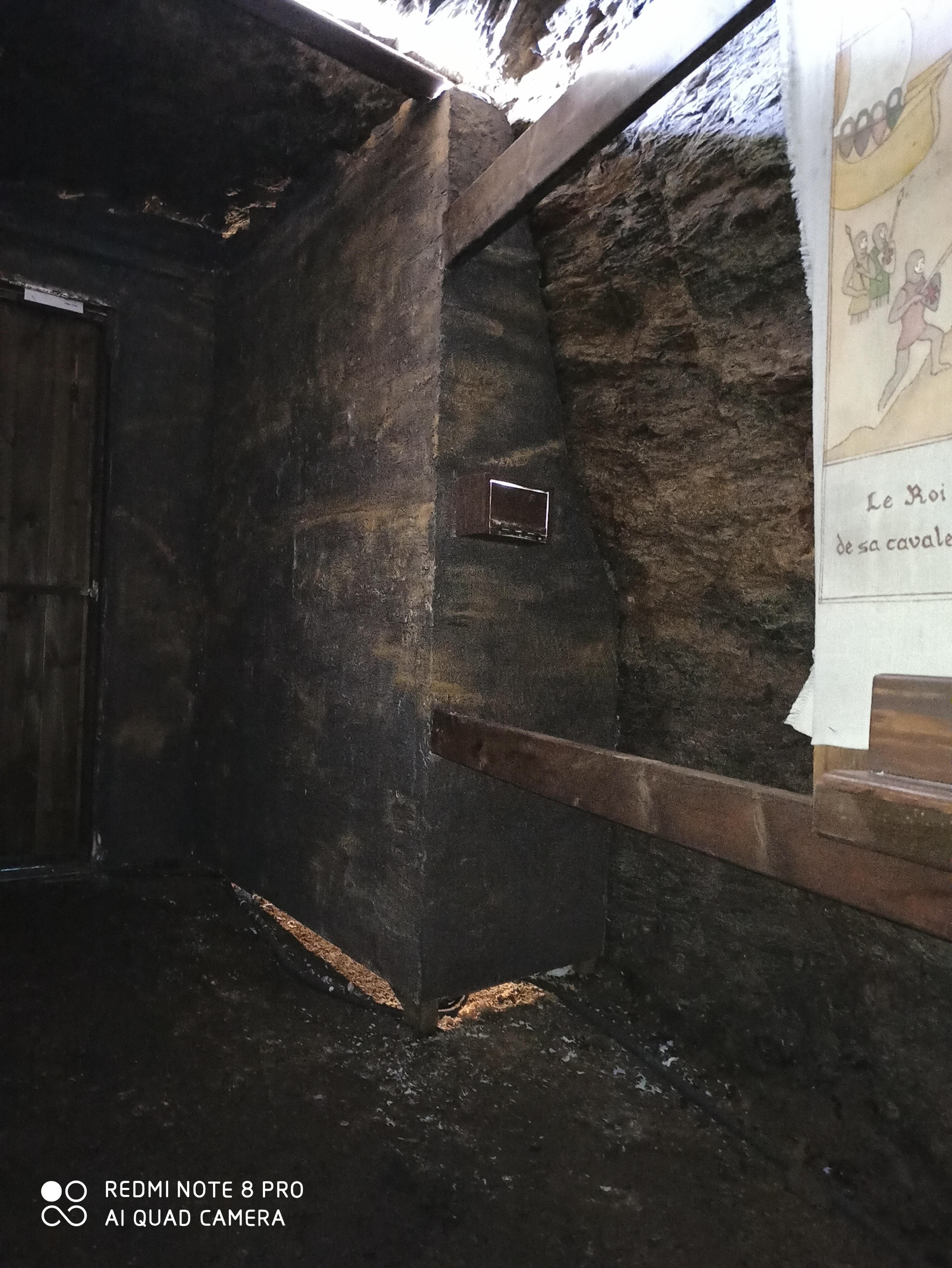 Imitation ardoise sur l’intérieur de la structure