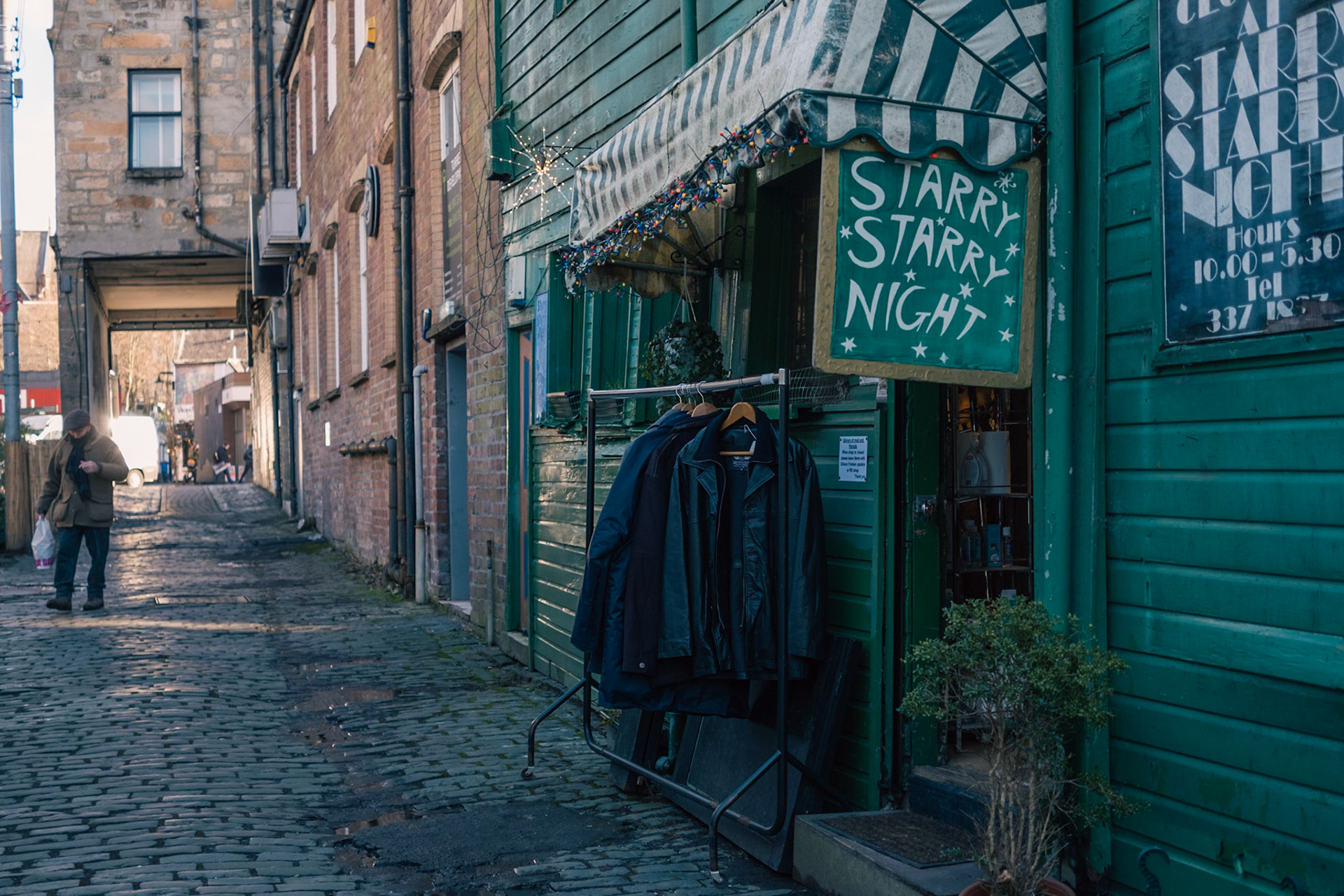 Starry Night in the Hidden lane of the westend.