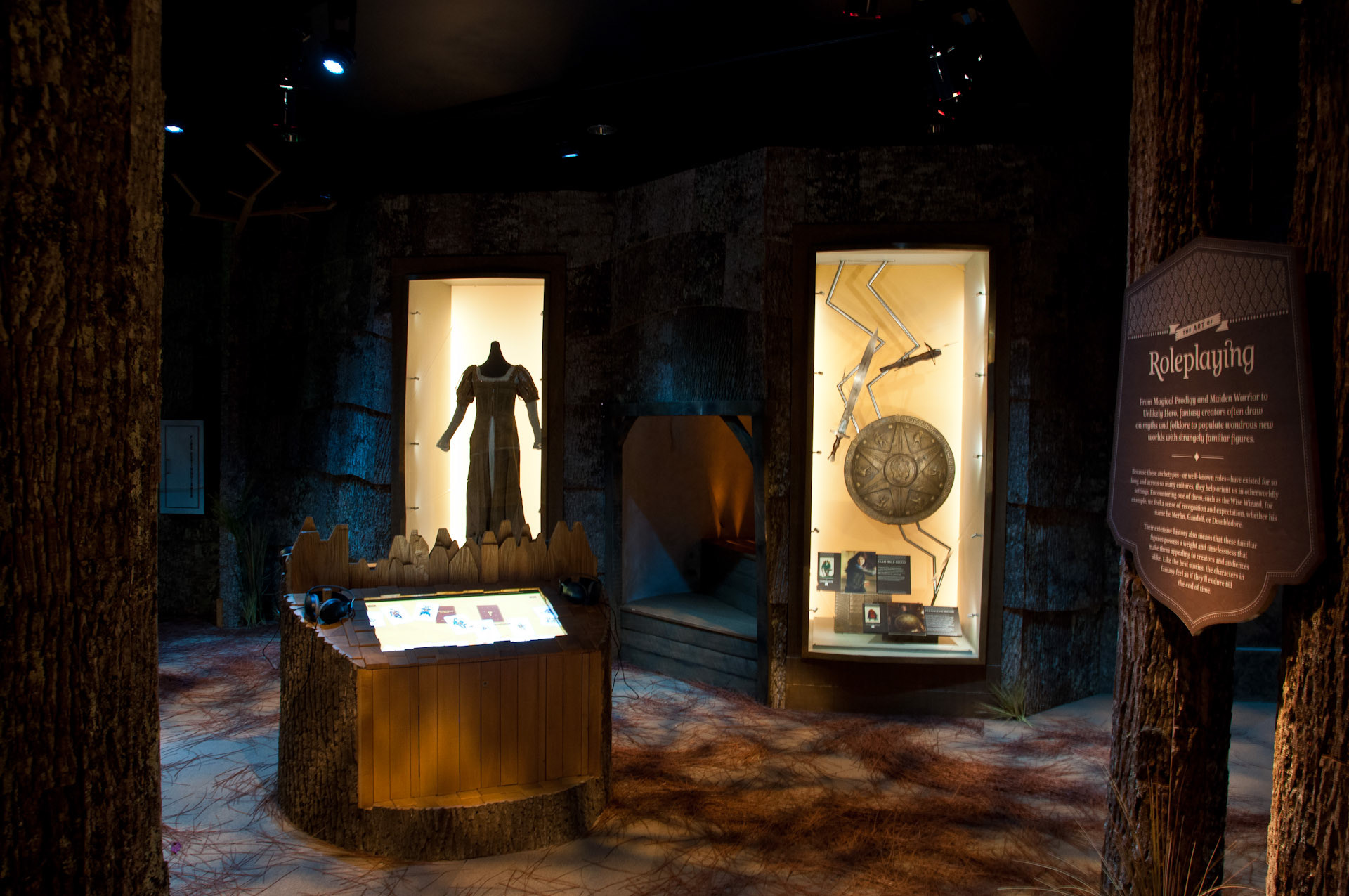 ENTRANCE GALLERY