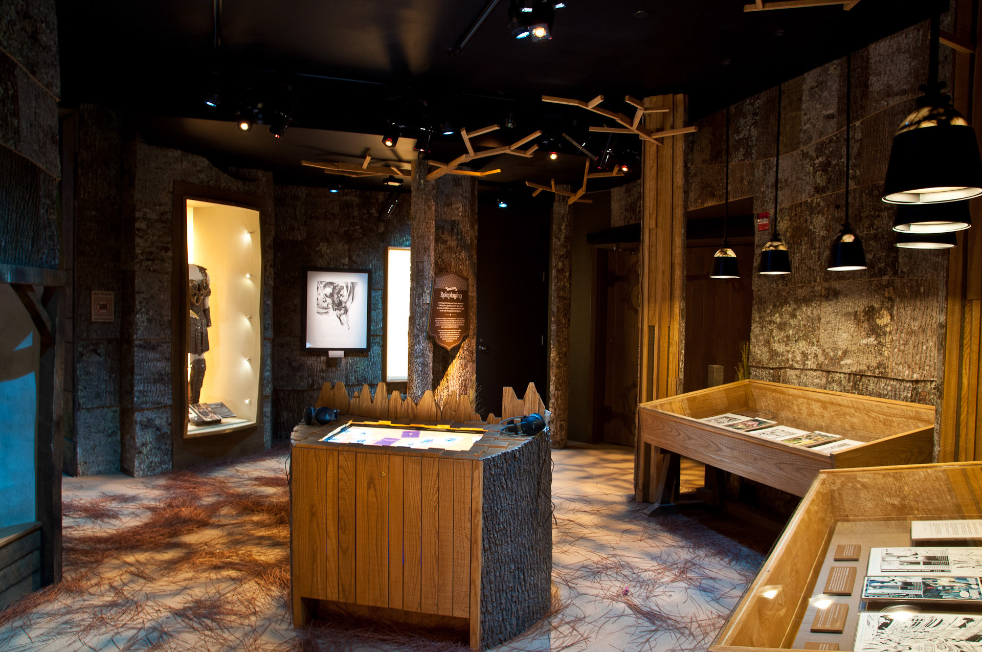 ENTRANCE GALLERY