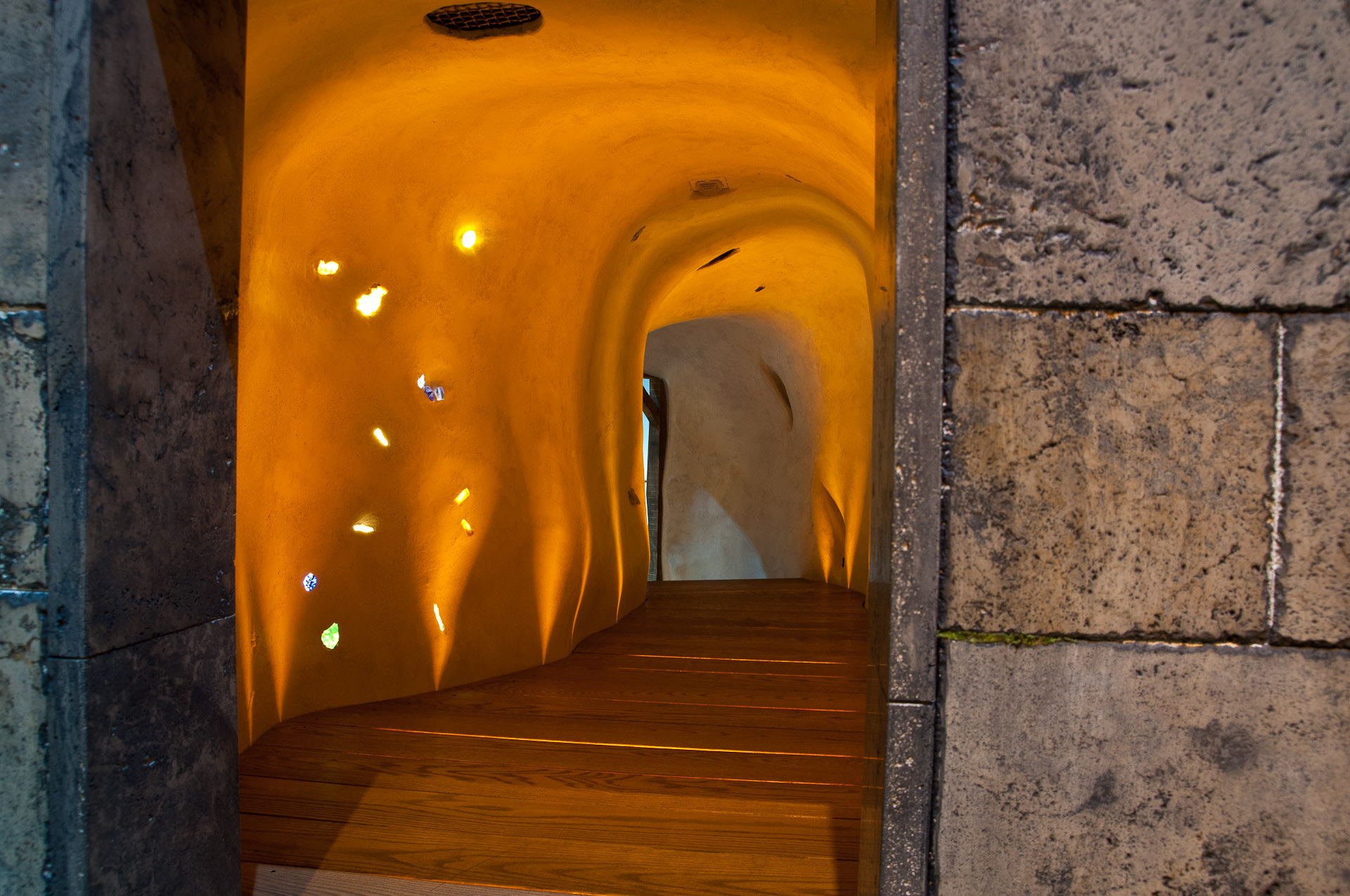 KIDS CAVE