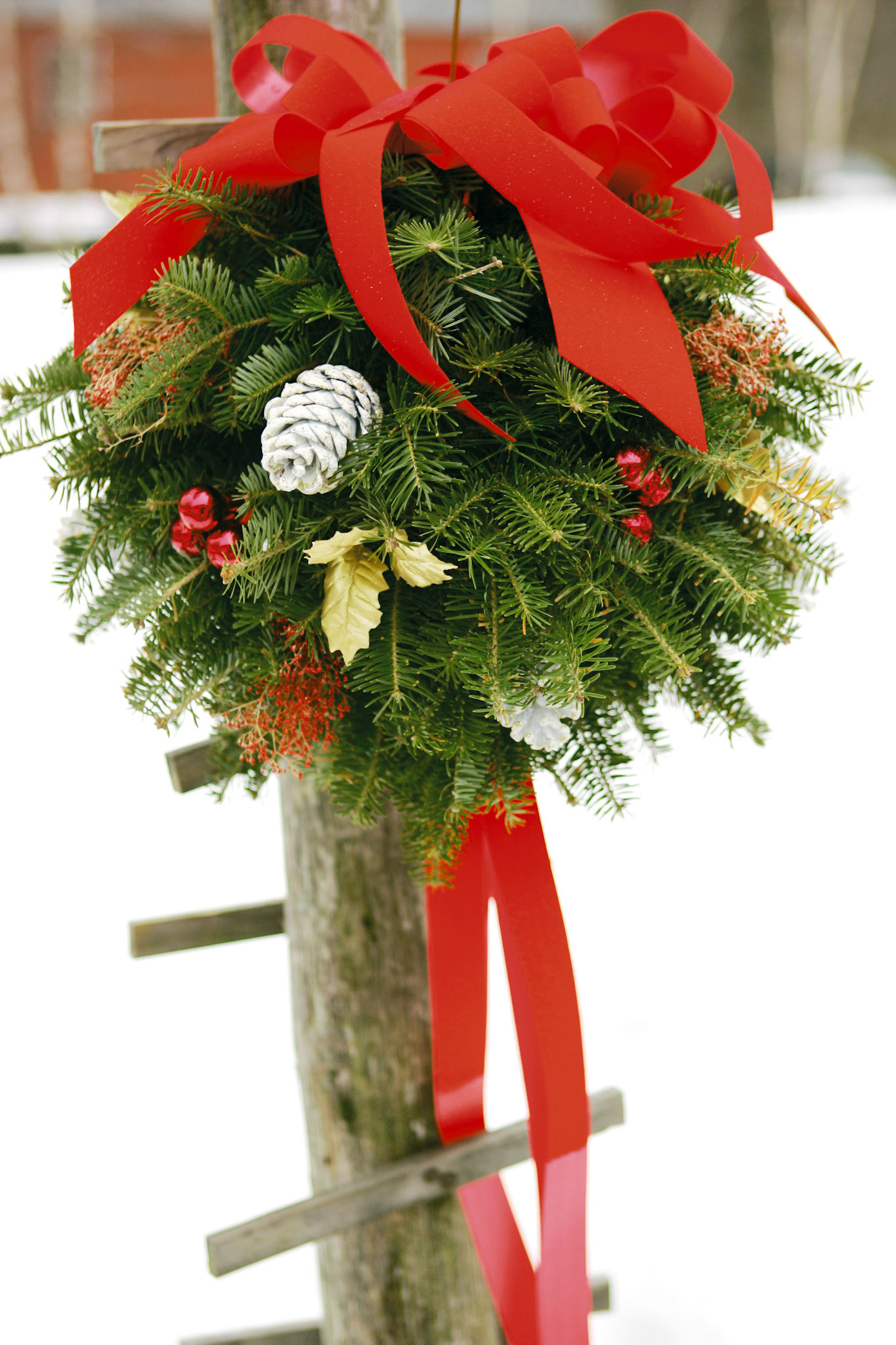 Christmas ball on lamppost - New Hampshire