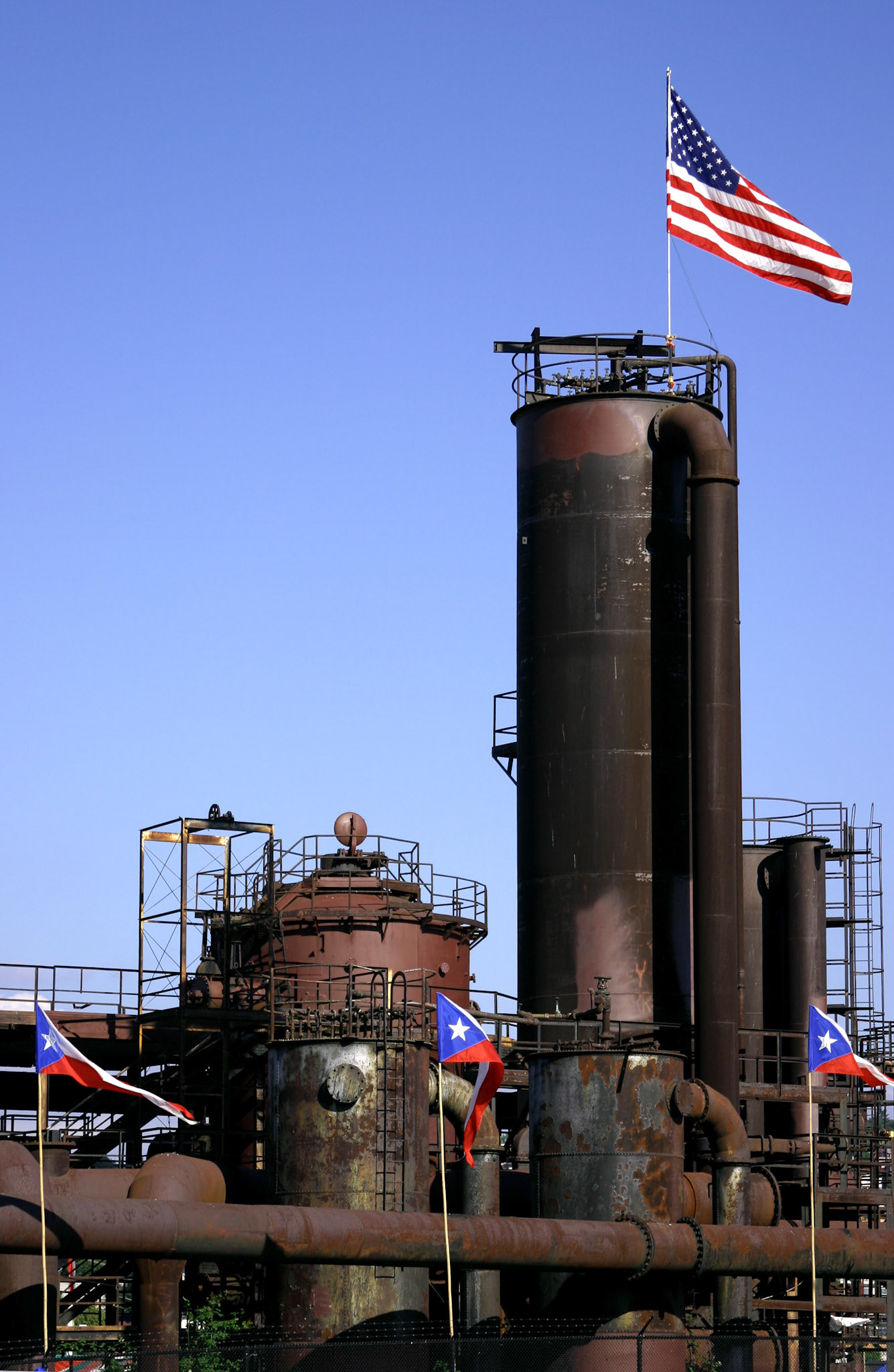 Gass refinary and flag - Gasworks Park - Seattle, WA