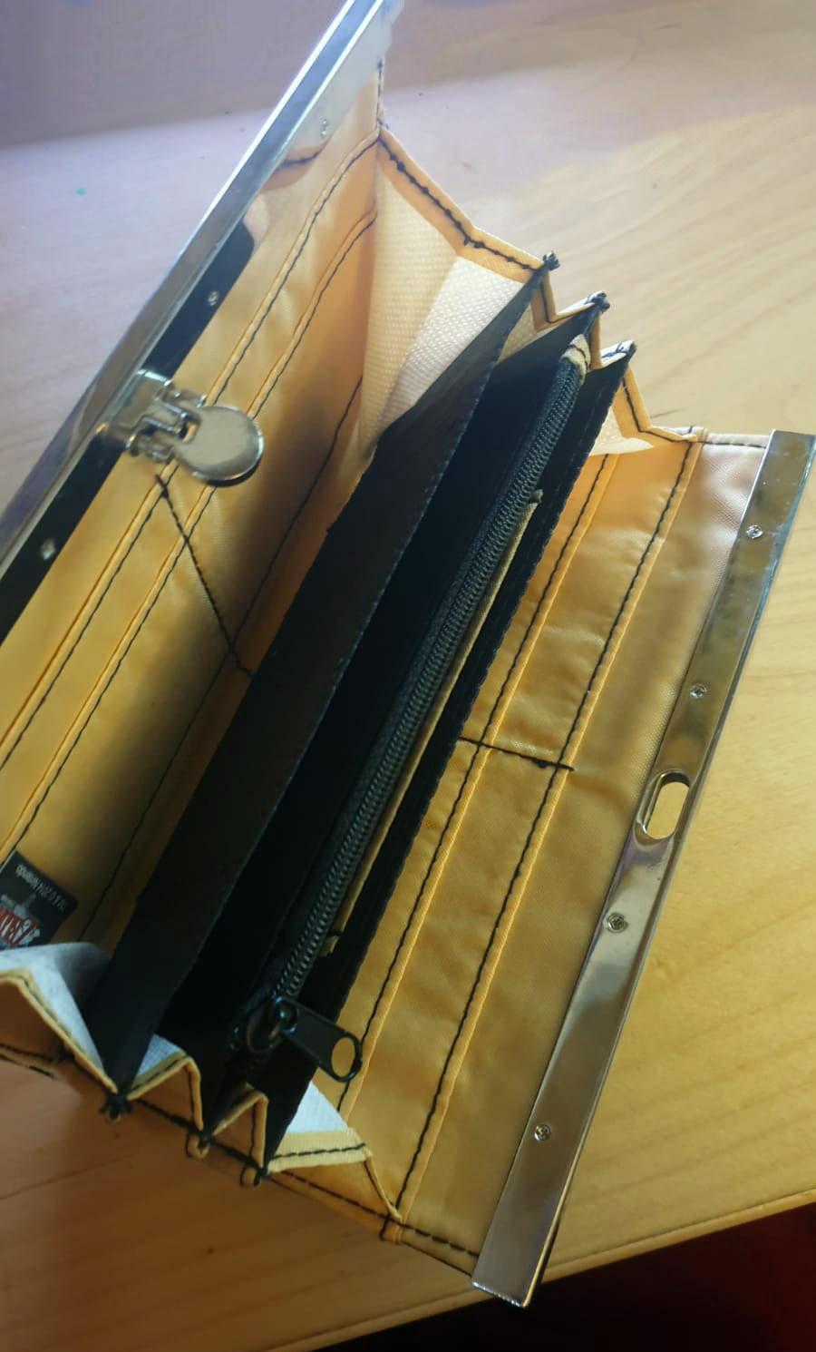 The Wallet Open