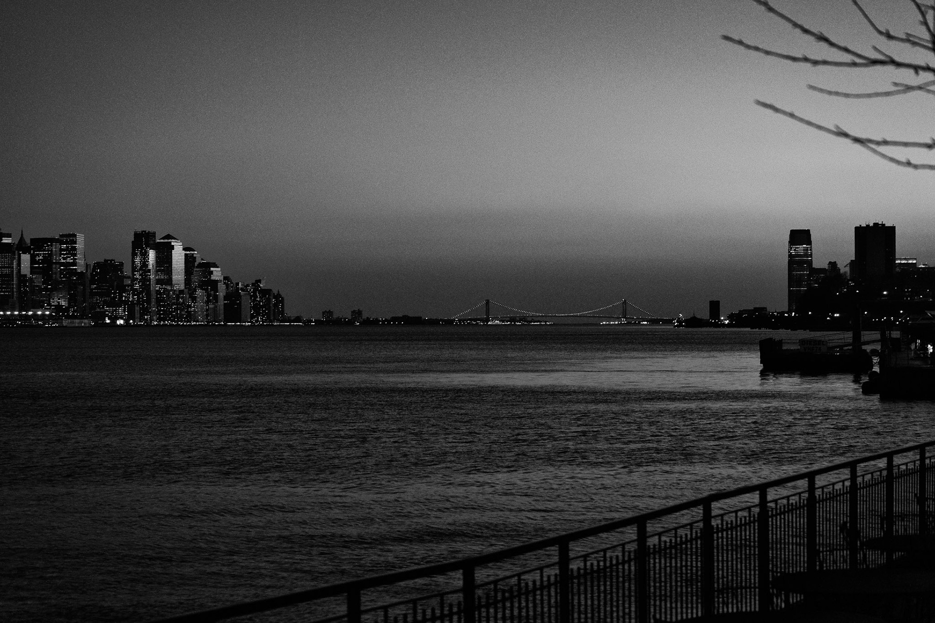 Black &amp; White 00119