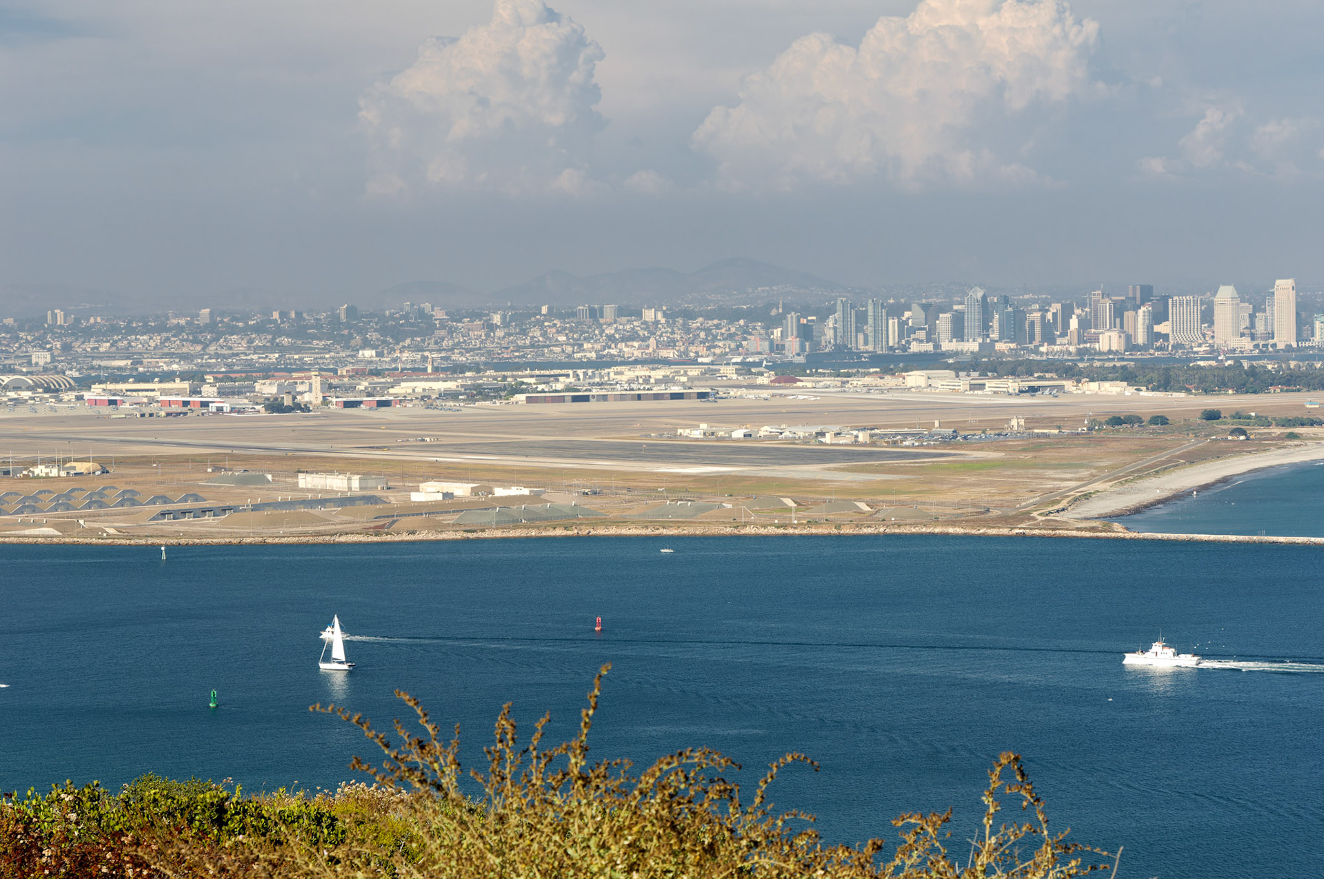 CA_SanDiego_20050728_0076_PS.dng