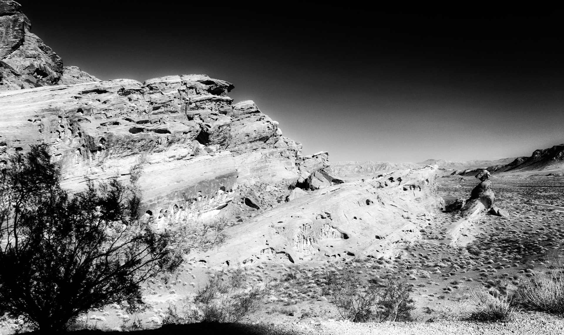 Black &amp; White 00197