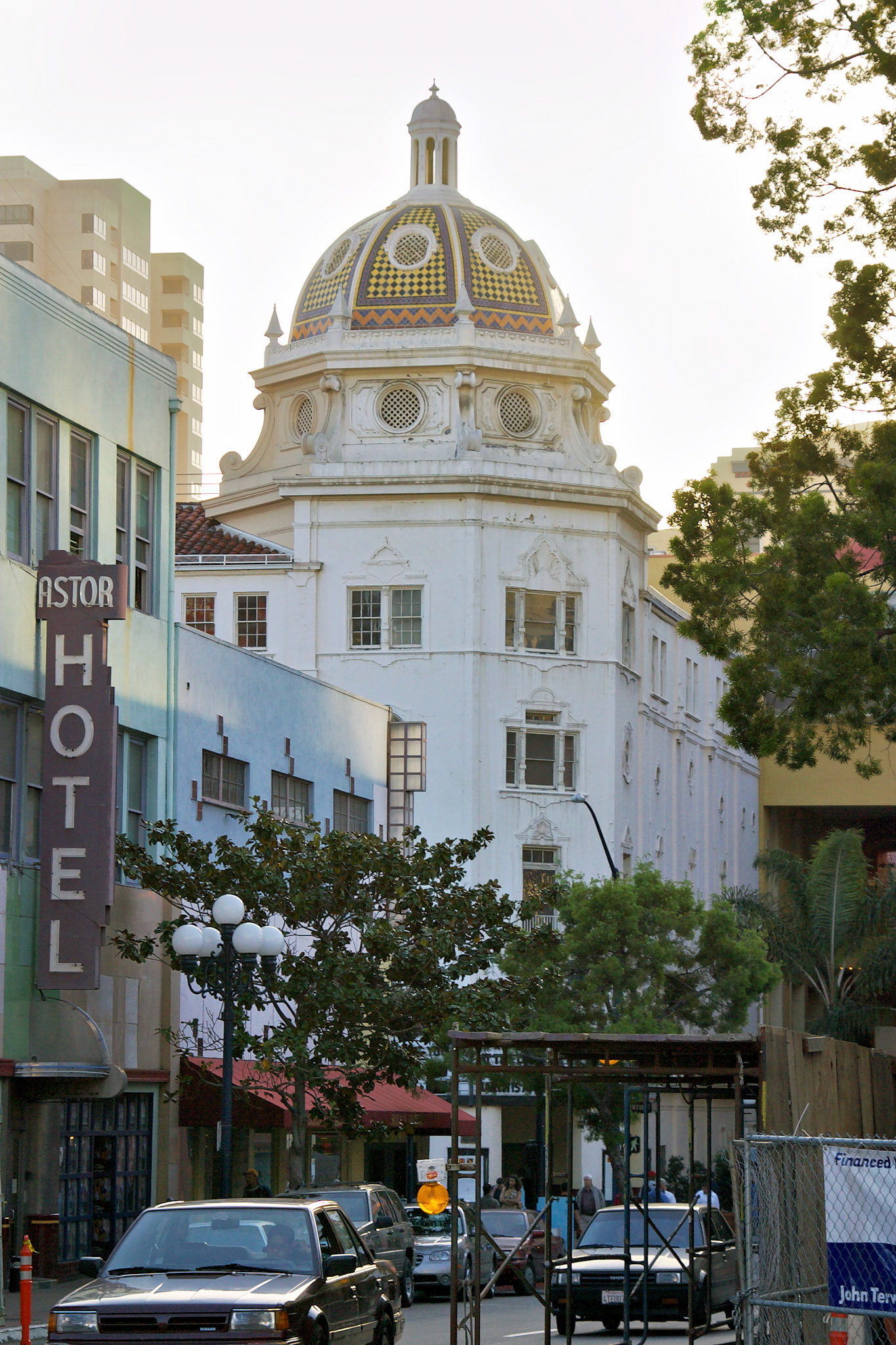 CA_SanDiego_20030327_0020_PS.dng