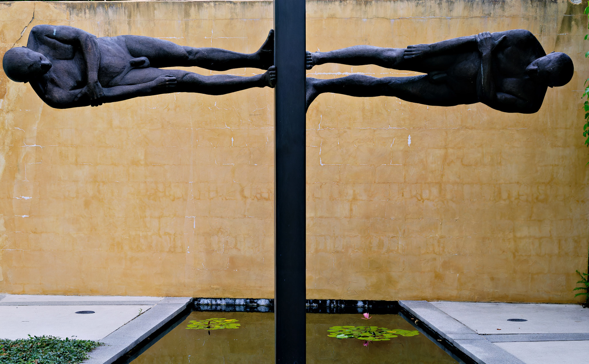 PA_GroundsForSculpture_20080814_0127_PS.dng