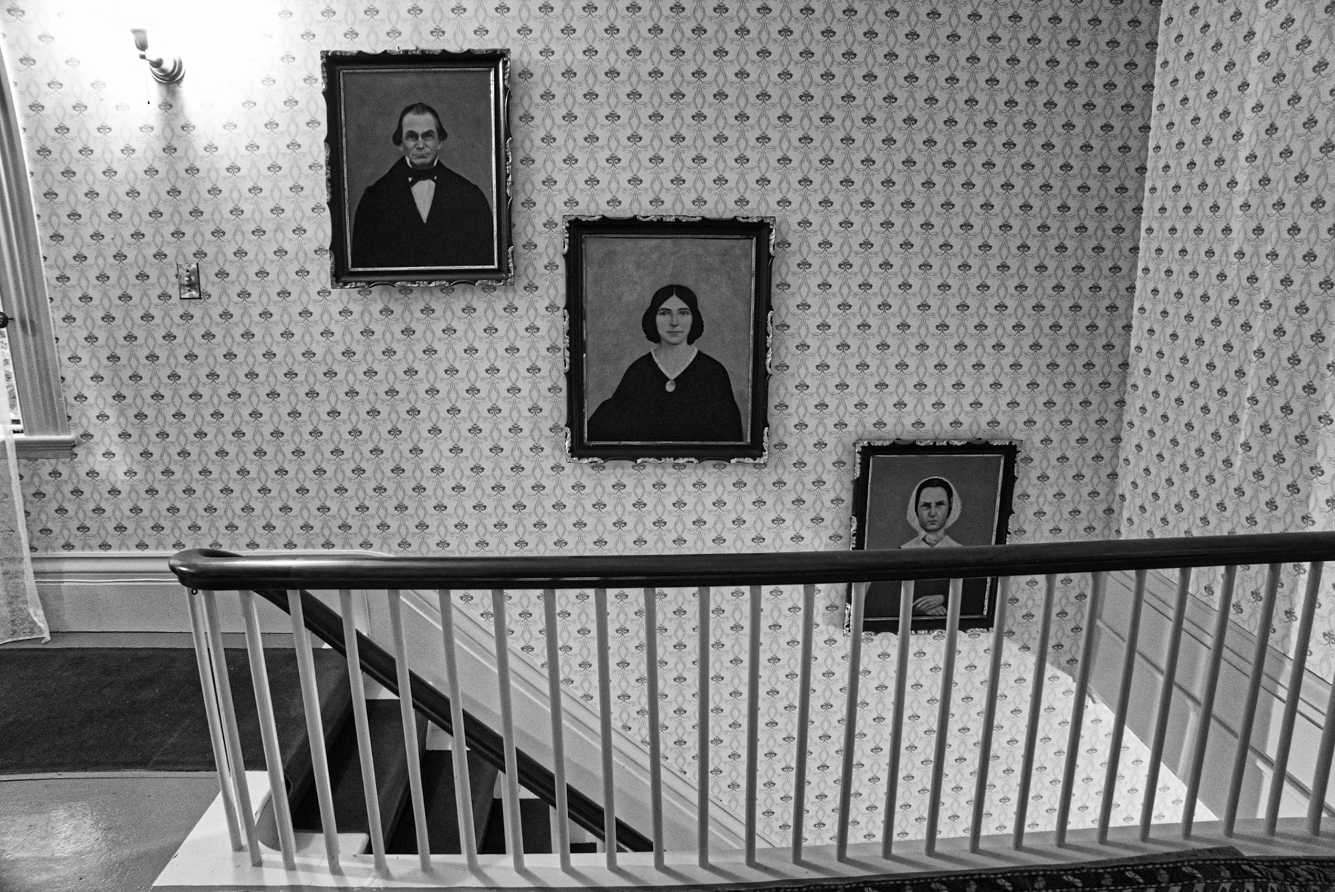 Black &amp; White 00325