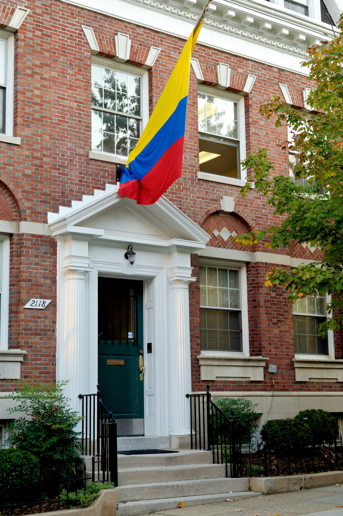 DC_20050912_0033_PS.dng