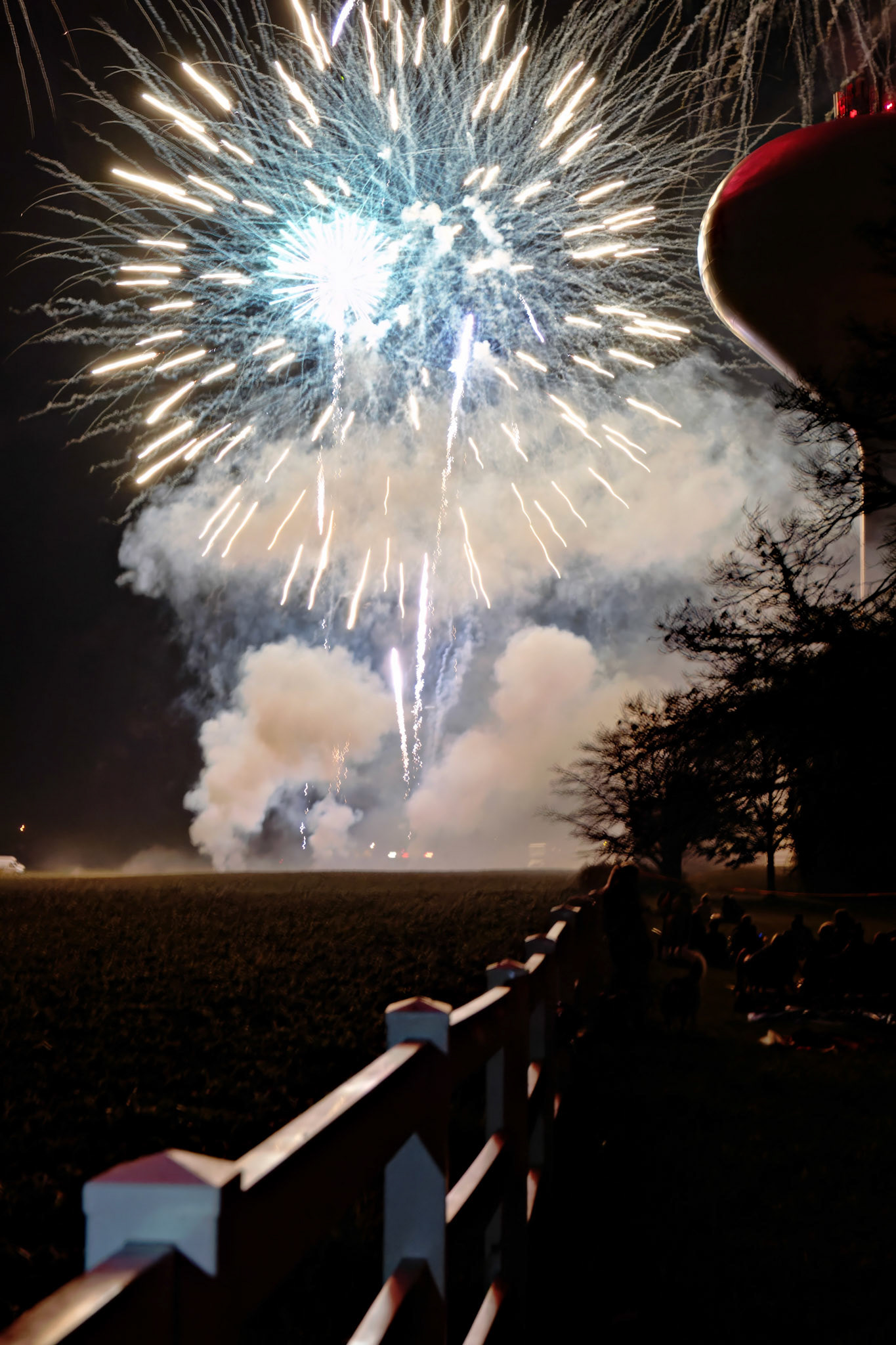 Fireworks_20160704_0077_PS.dng