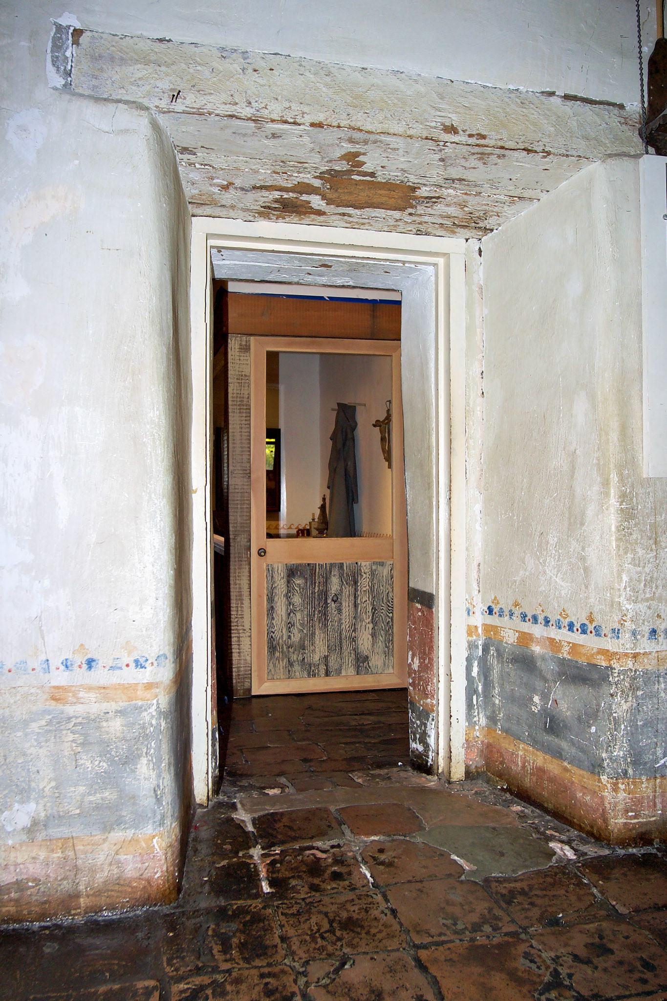 CA_Missions_20030515_0025_PS.dng