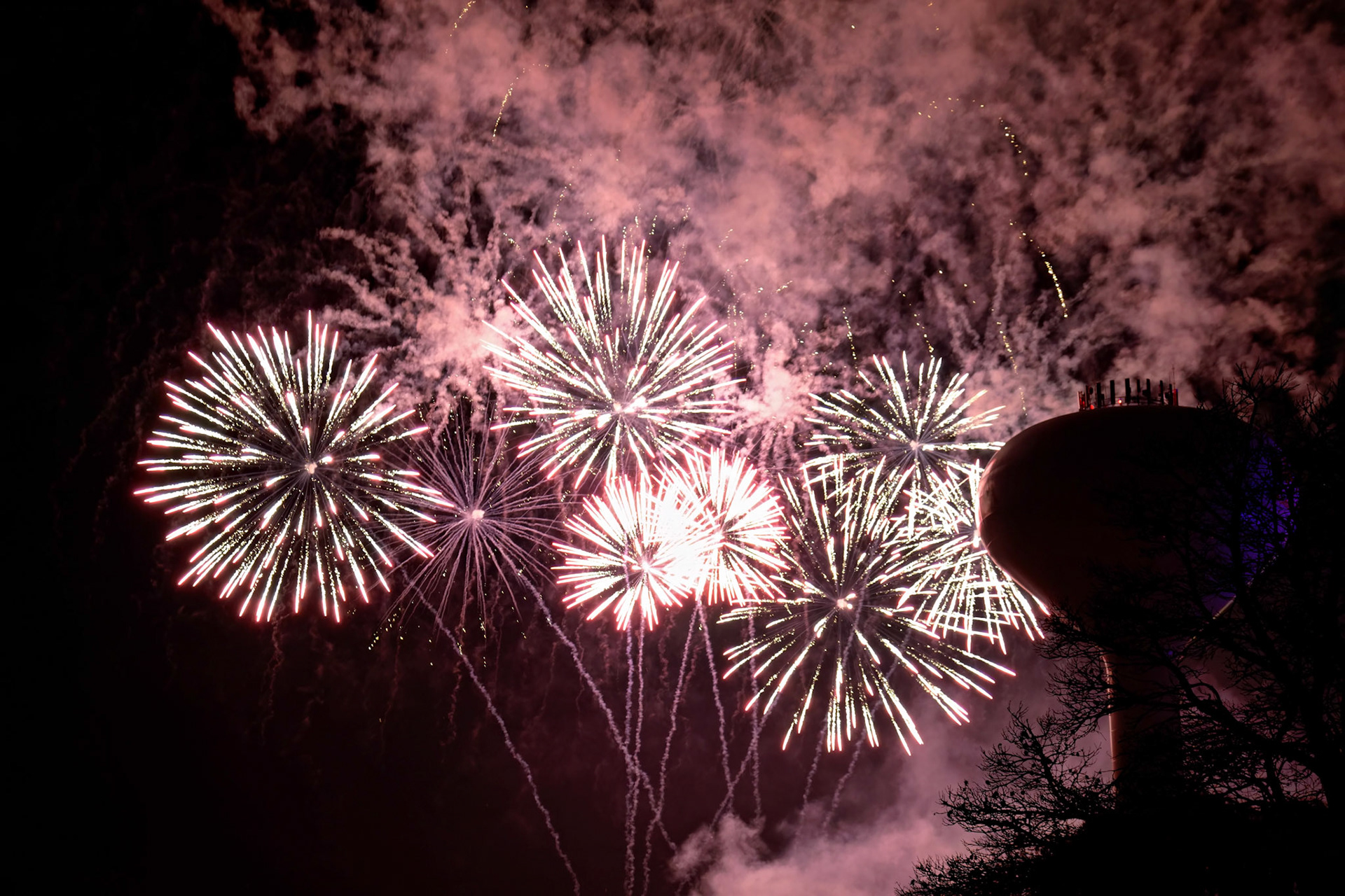 Fireworks_20160704_0060_PS.dng