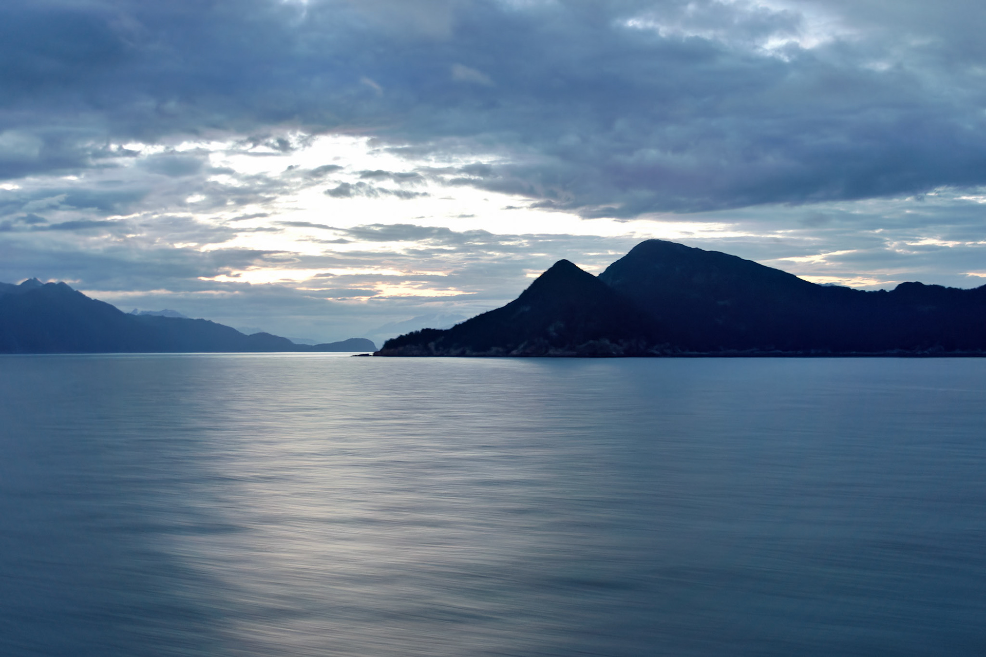 AK_20030804_0535_PS.dng