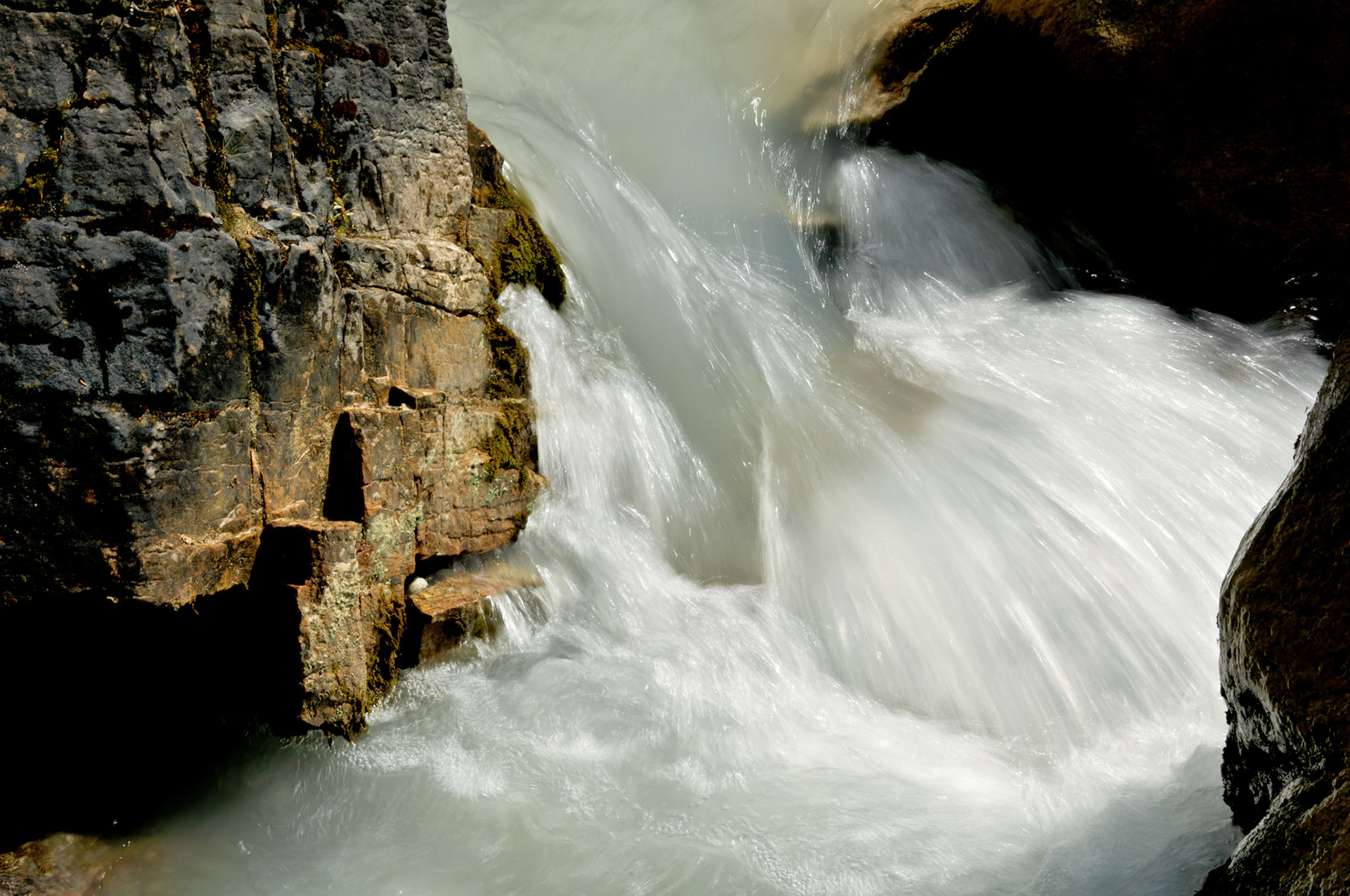 CN_20060803_0310_PS.dng