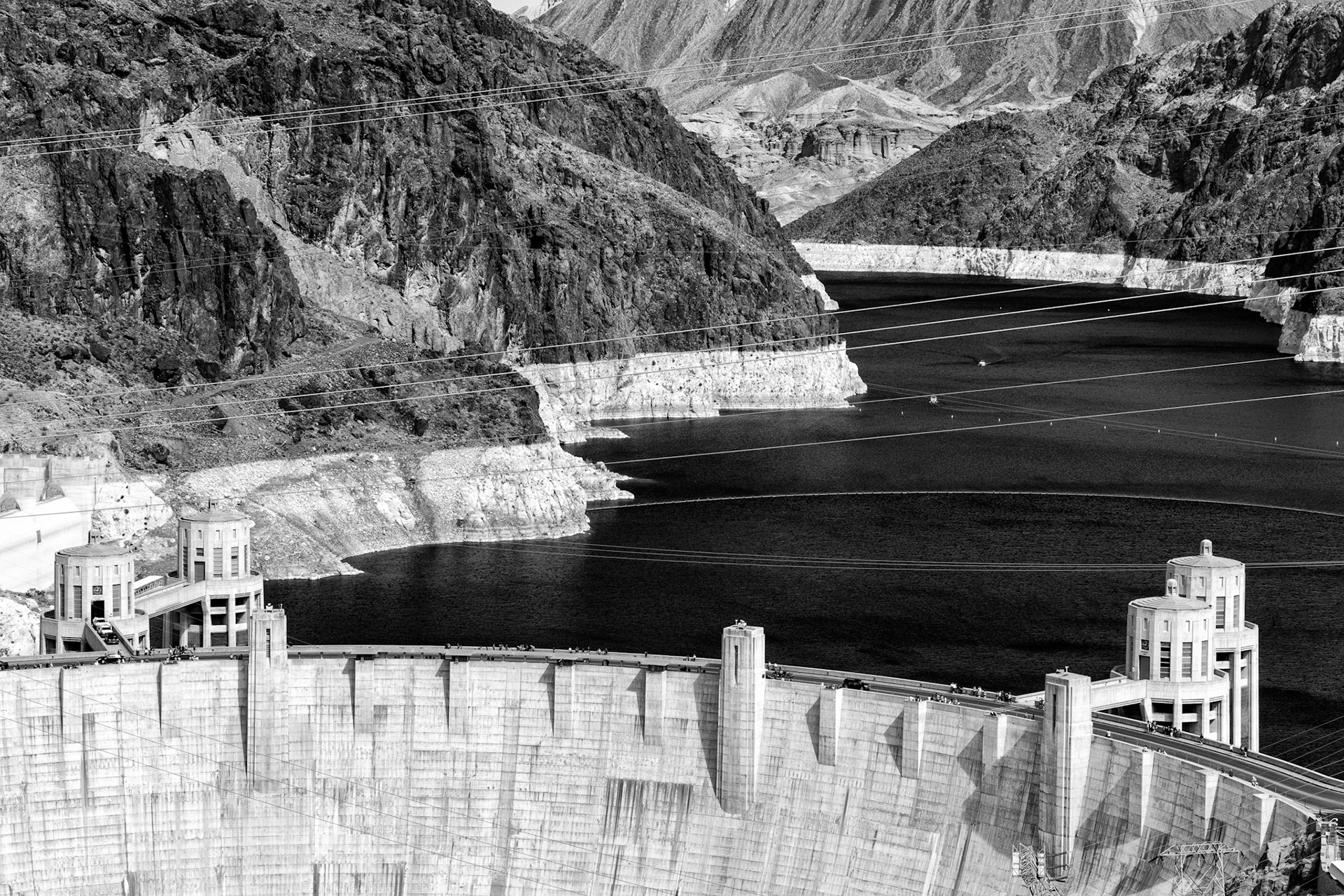 Black &amp; White 00194