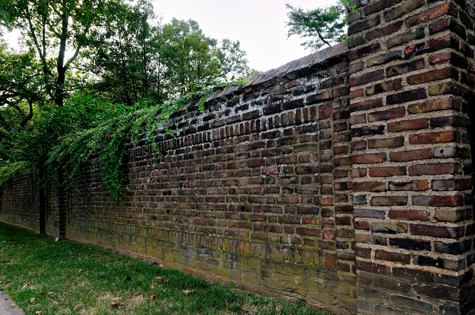 PA_GroundsForSculpture_20080813_0029_PS.dng