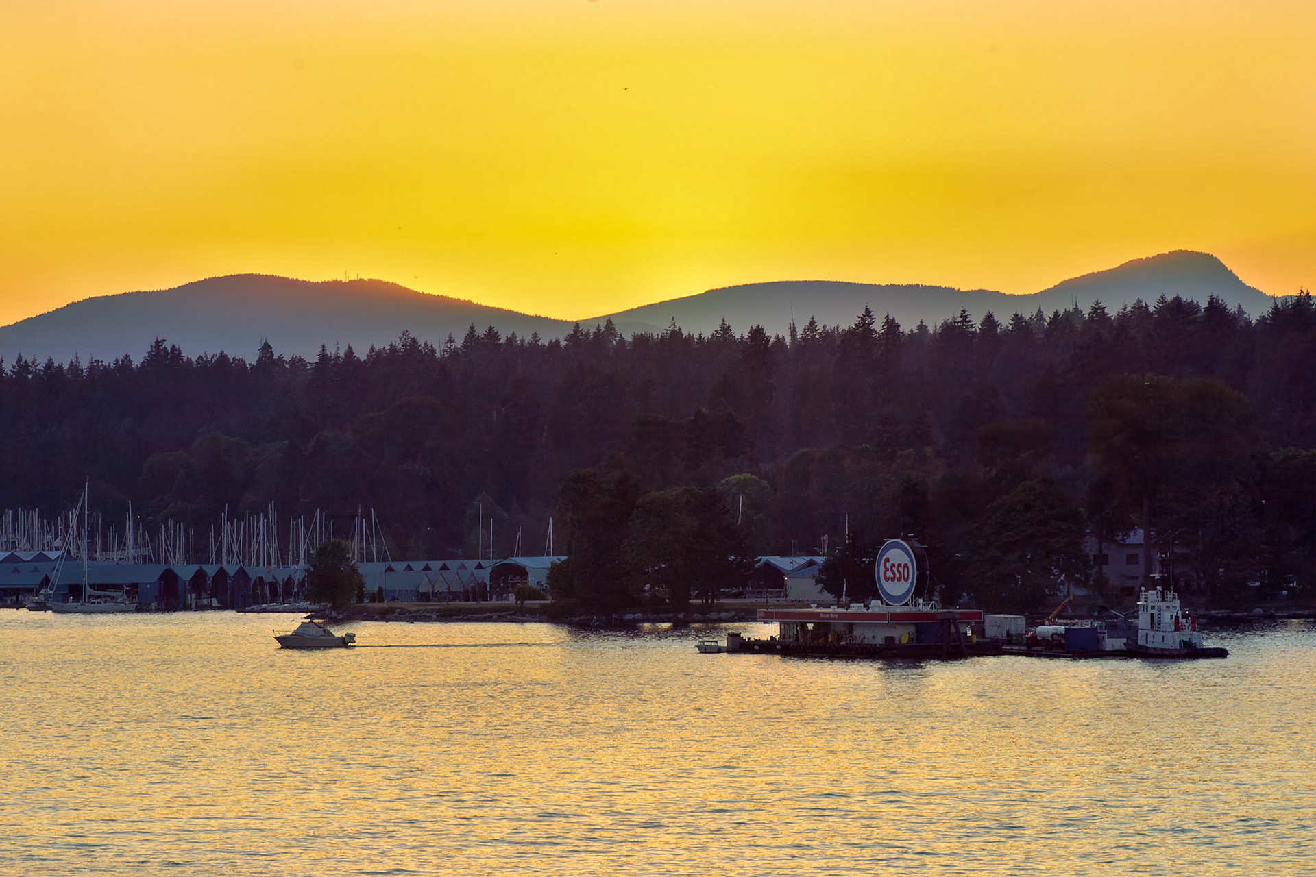 AK_20030727_0037_PS.dng