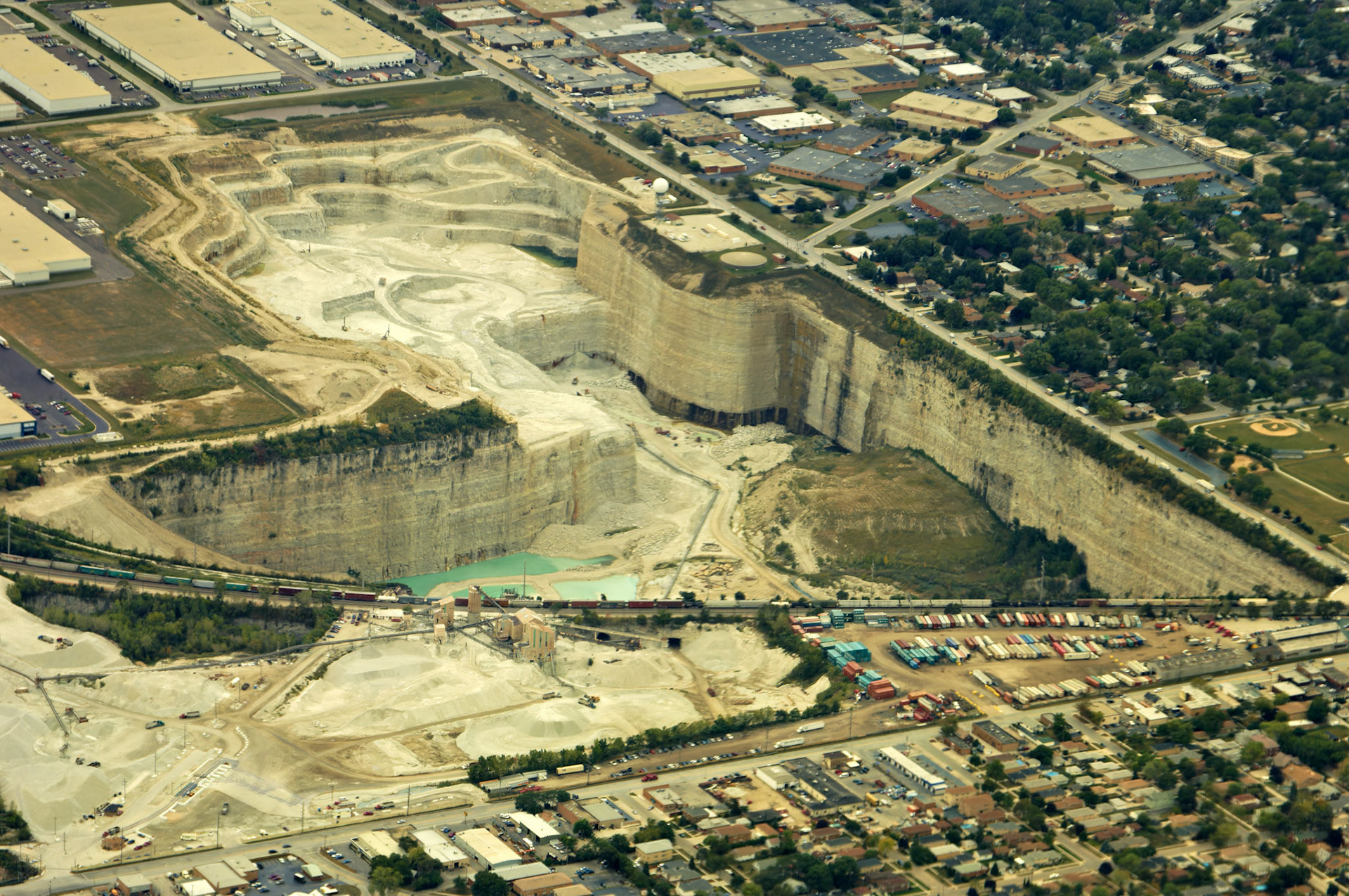 Aerials_20050915_0243_PS.dng