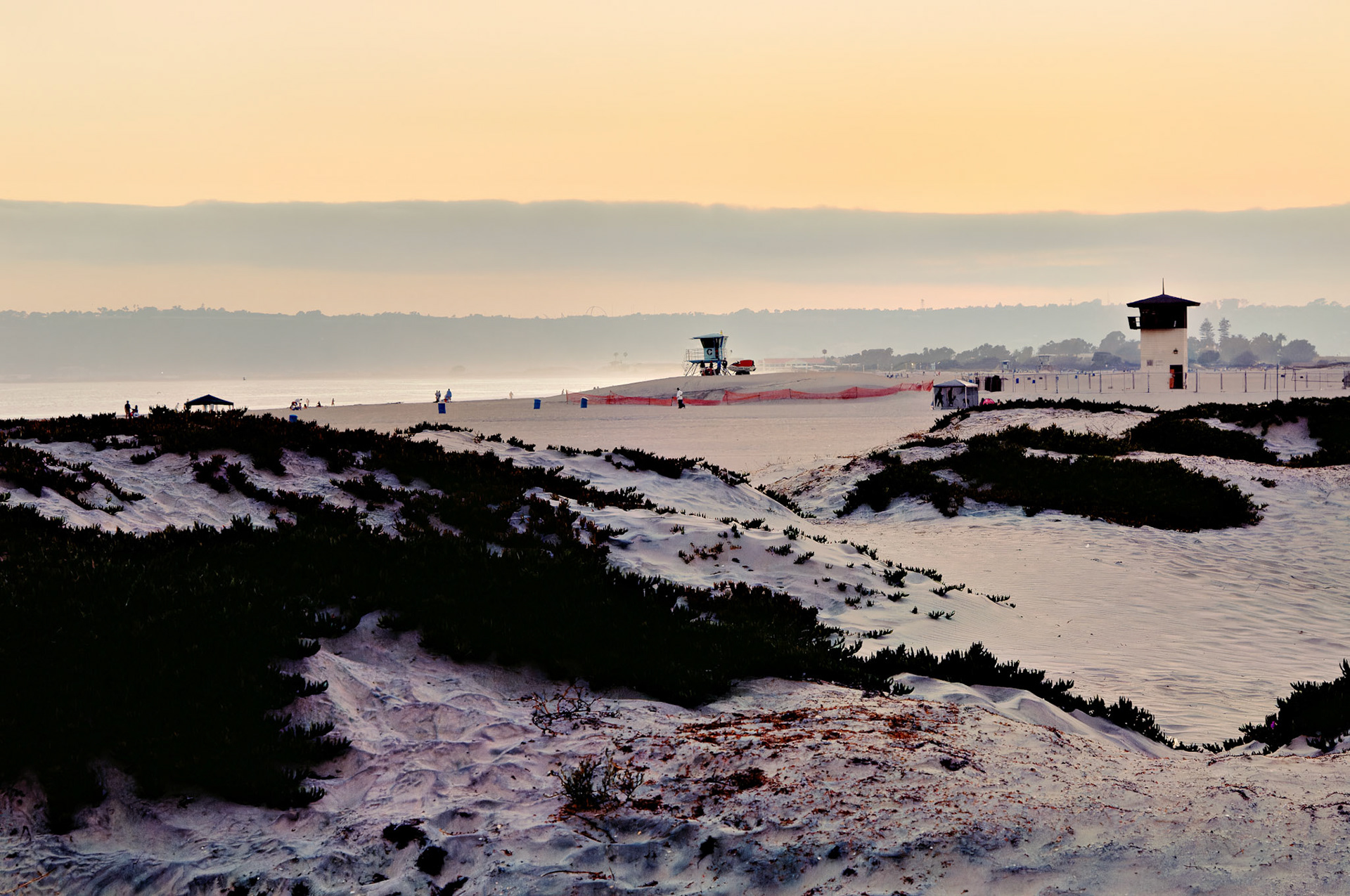 CA_SanDiego_20050729_0120_PS.dng