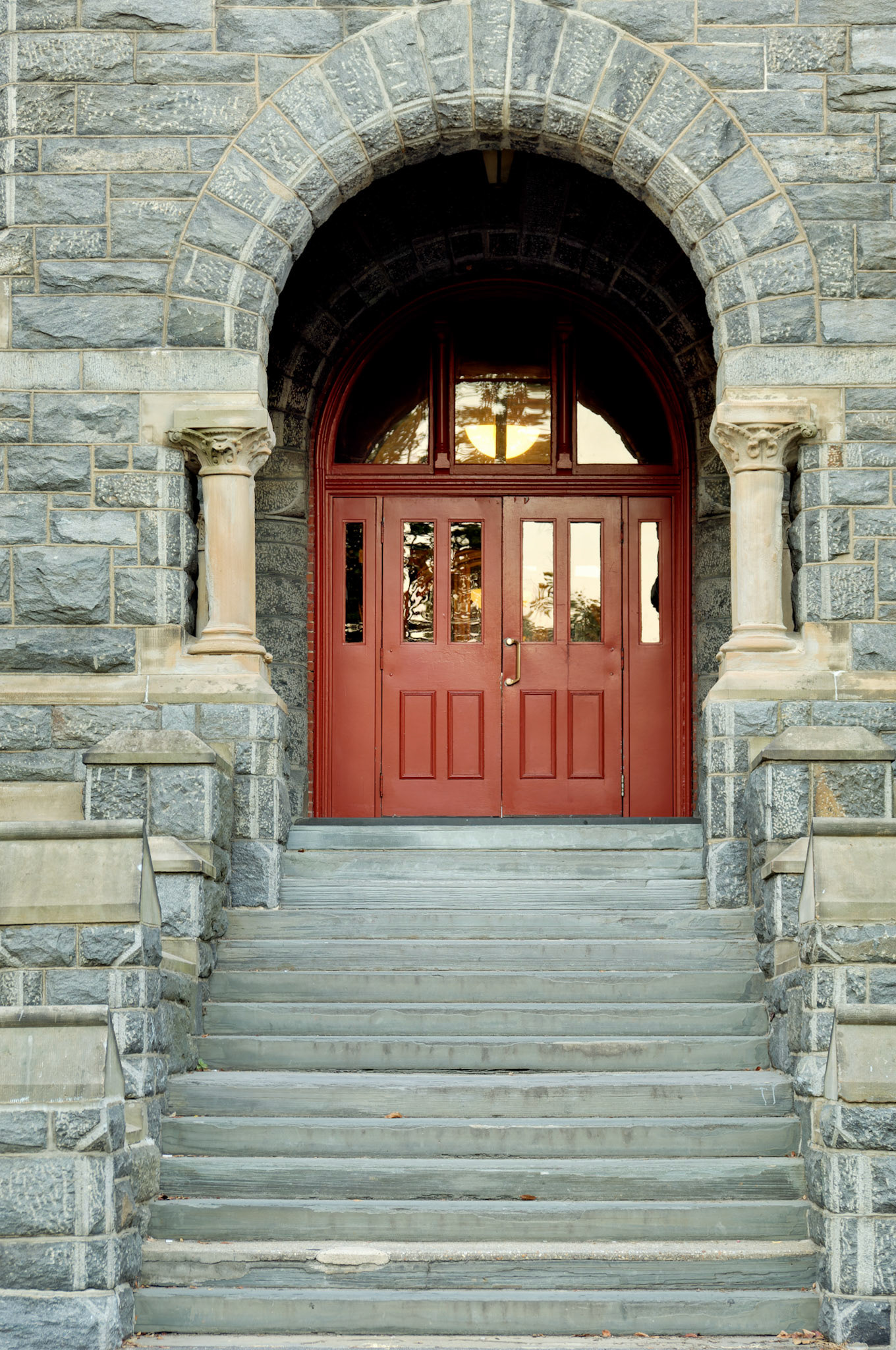 DC_20050913_0084_PS.dng