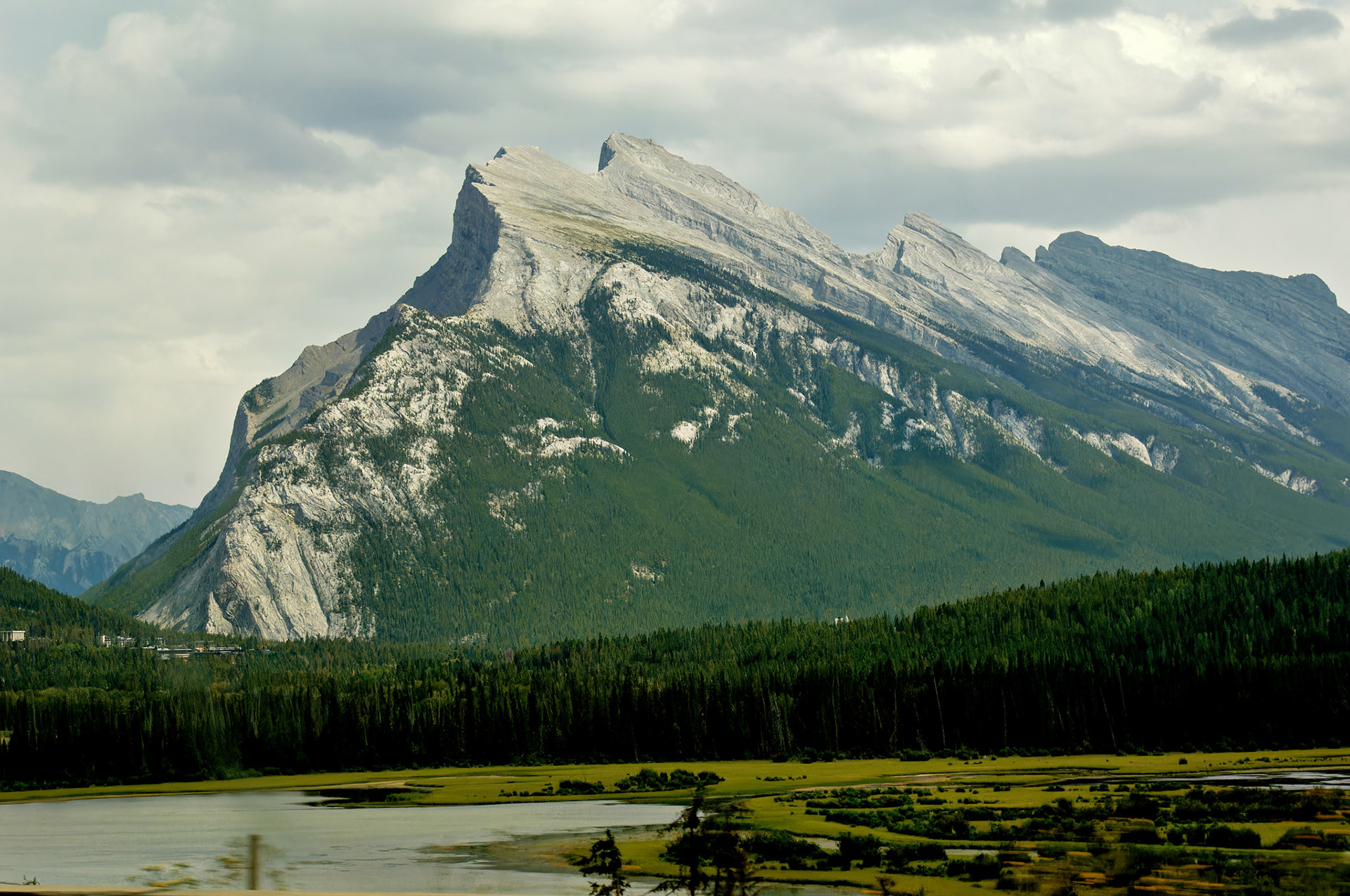 CN_20060803_0359_PS.dng