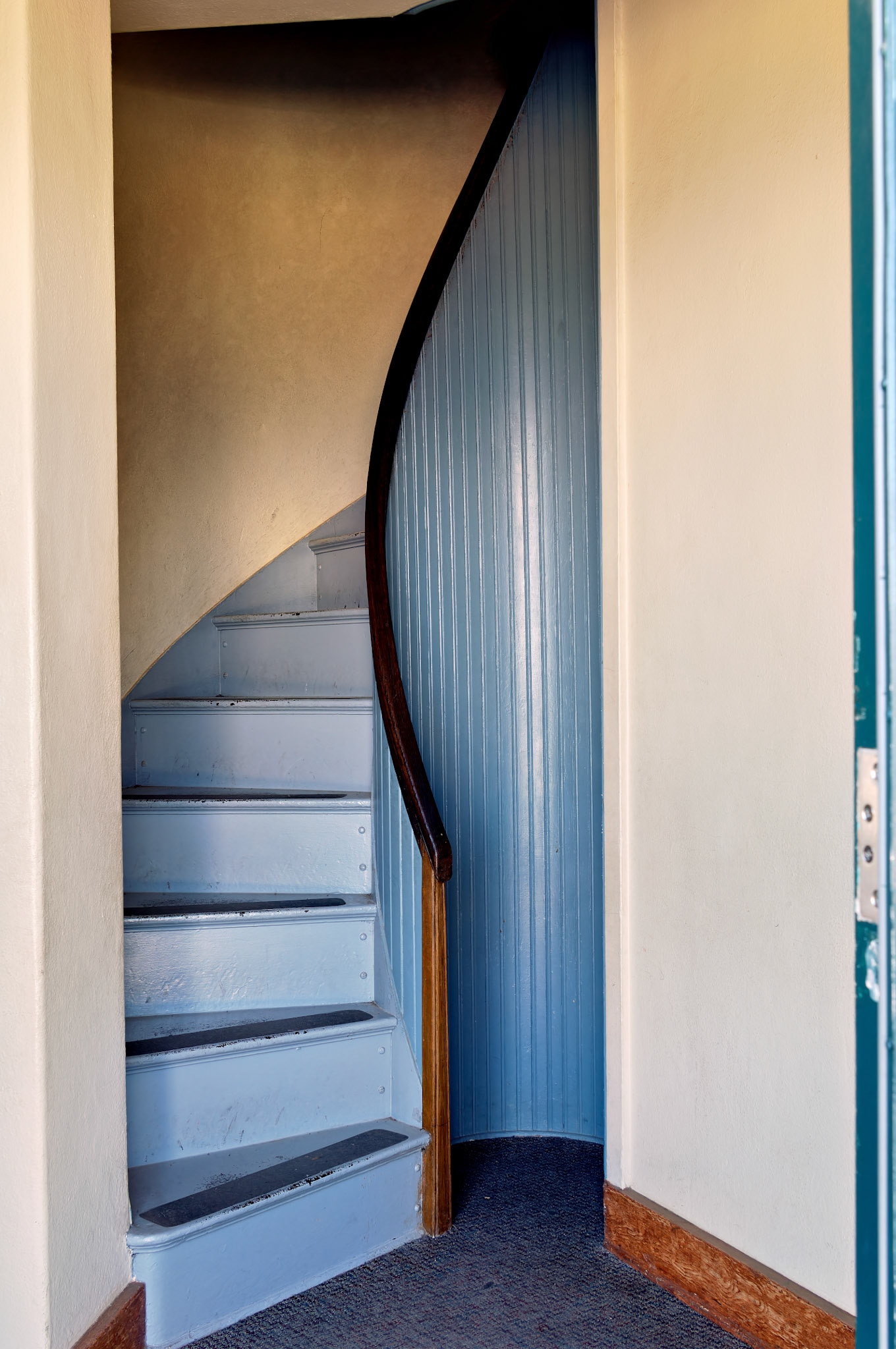 CA_SanDiego_20050728_0087_PS.dng