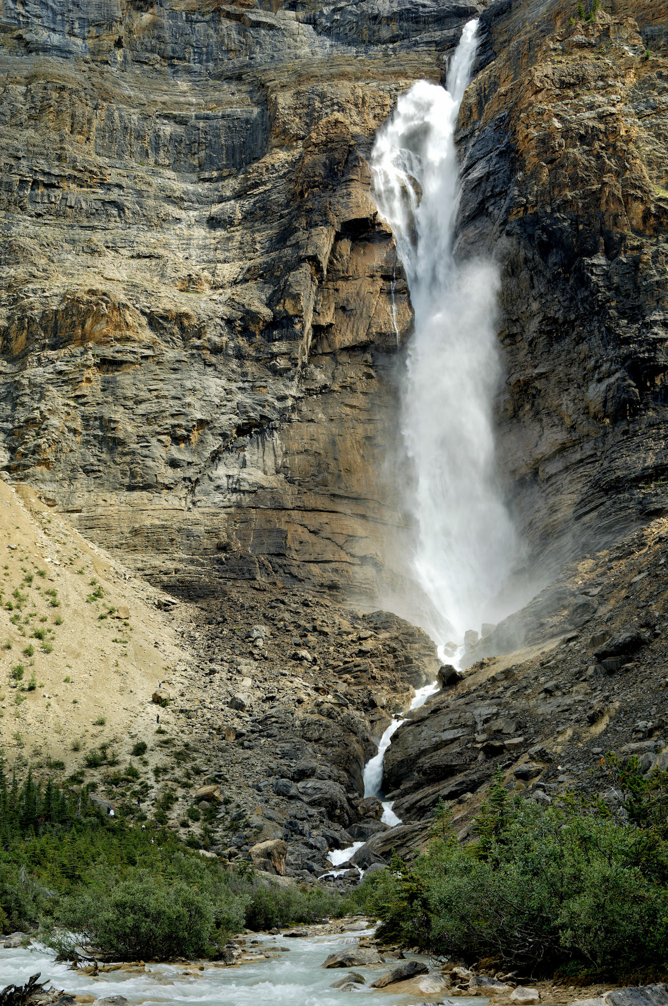 CN_20060803_0589_PS.dng