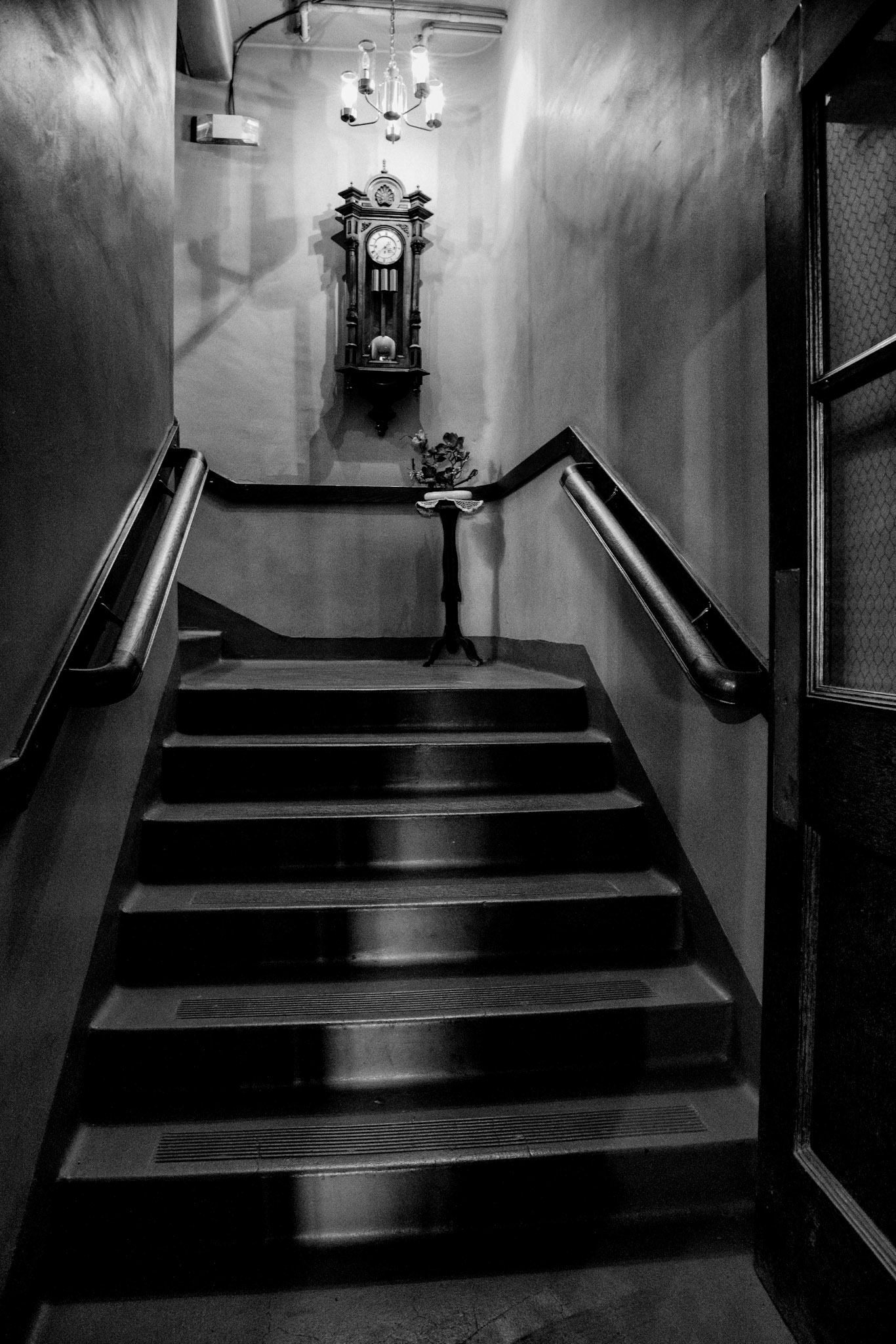 Black &amp; White 00176