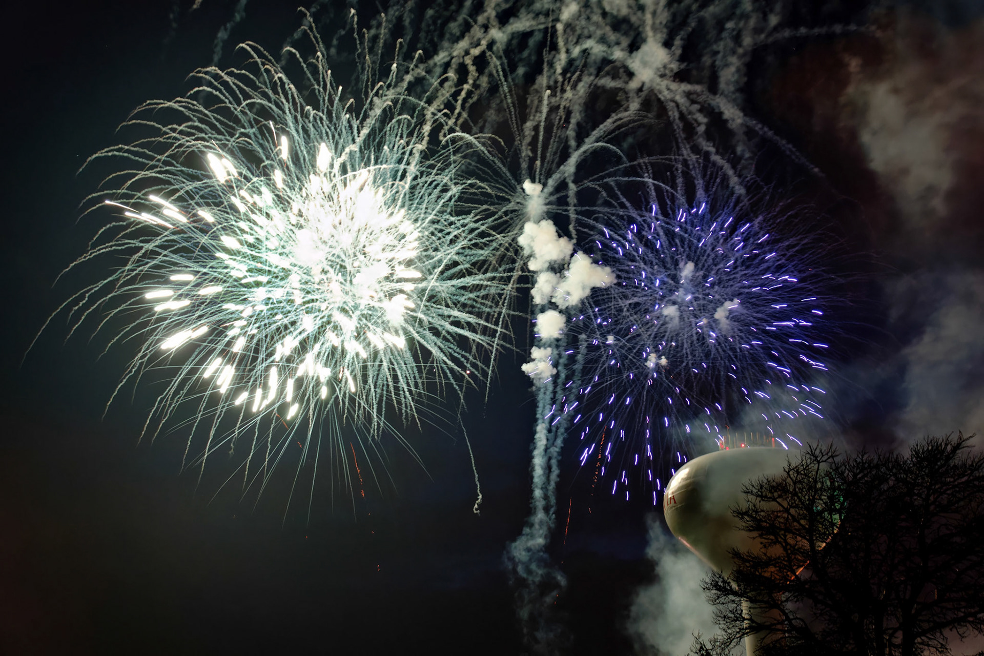 Fireworks_20160704_0007_PS.dng