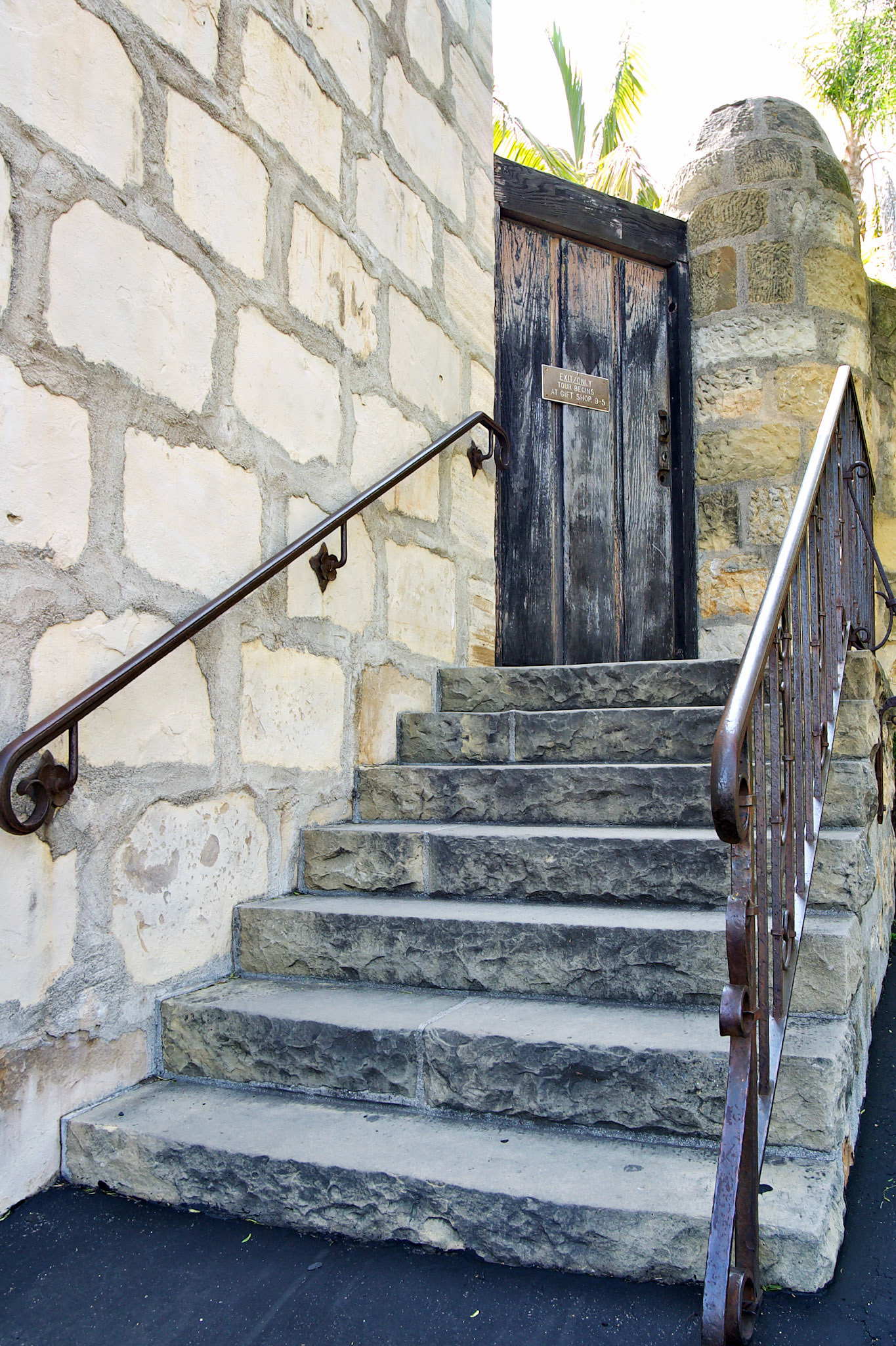 CA_Missions_20030515_0042_PS.dng