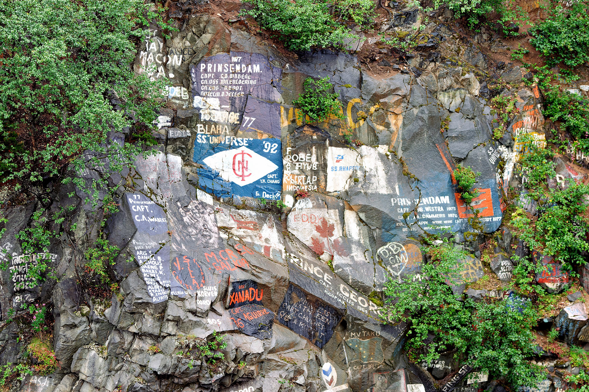 AK_20030801_0255_PS.dng