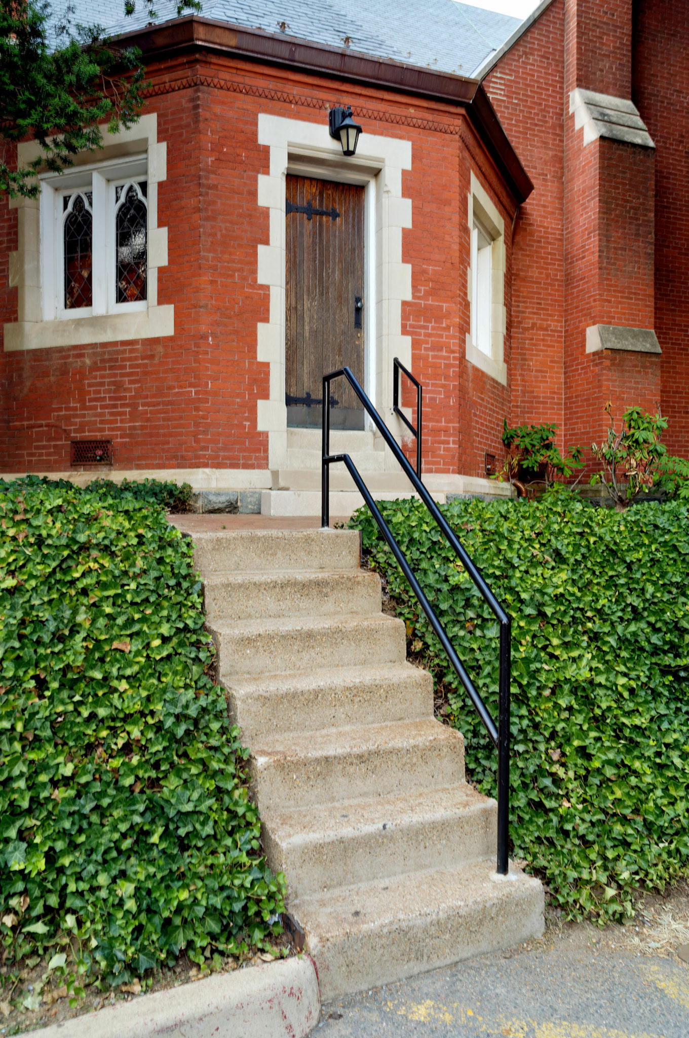 DC_20050913_0085_PS.dng