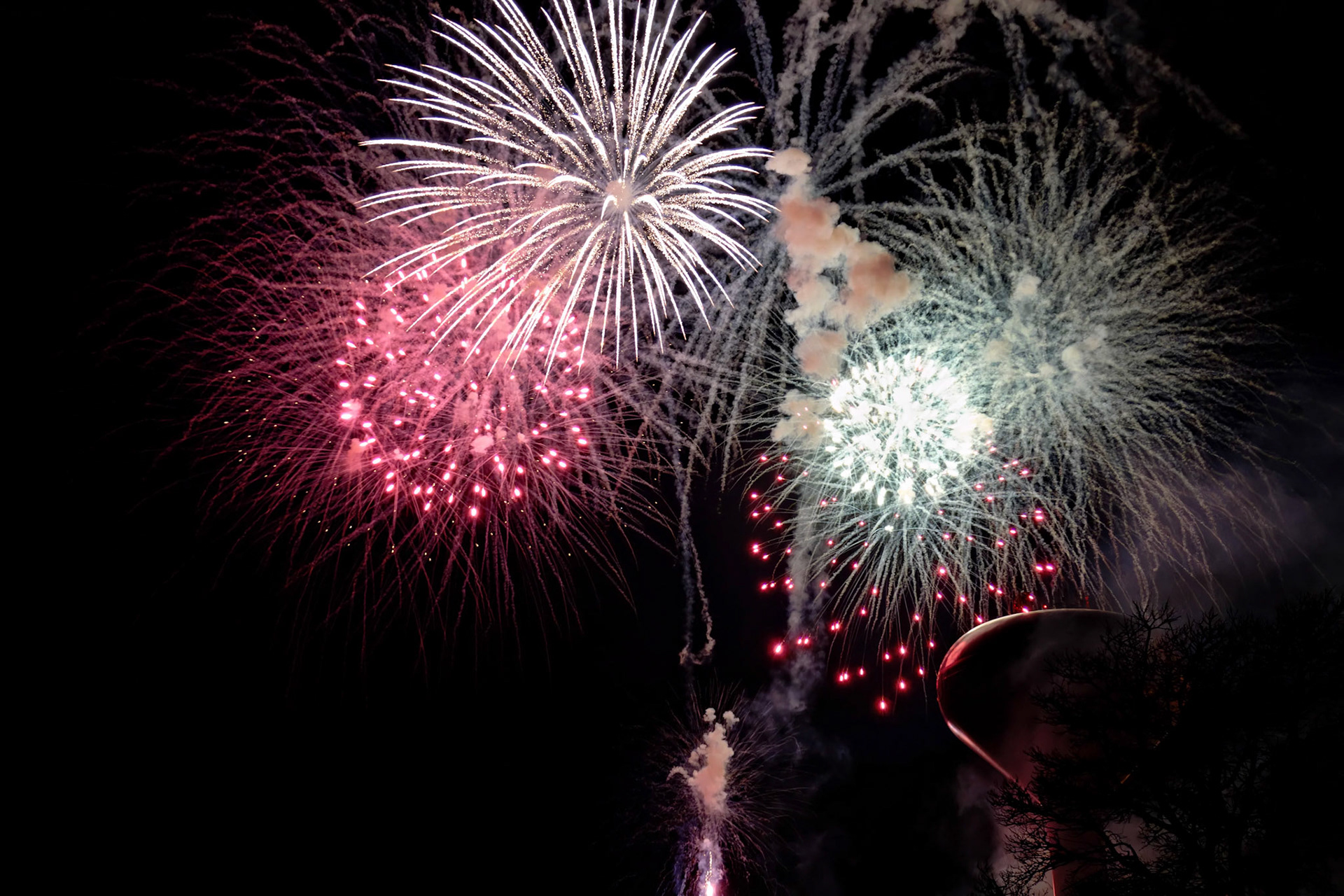 Fireworks_20160704_0012_PS.dng