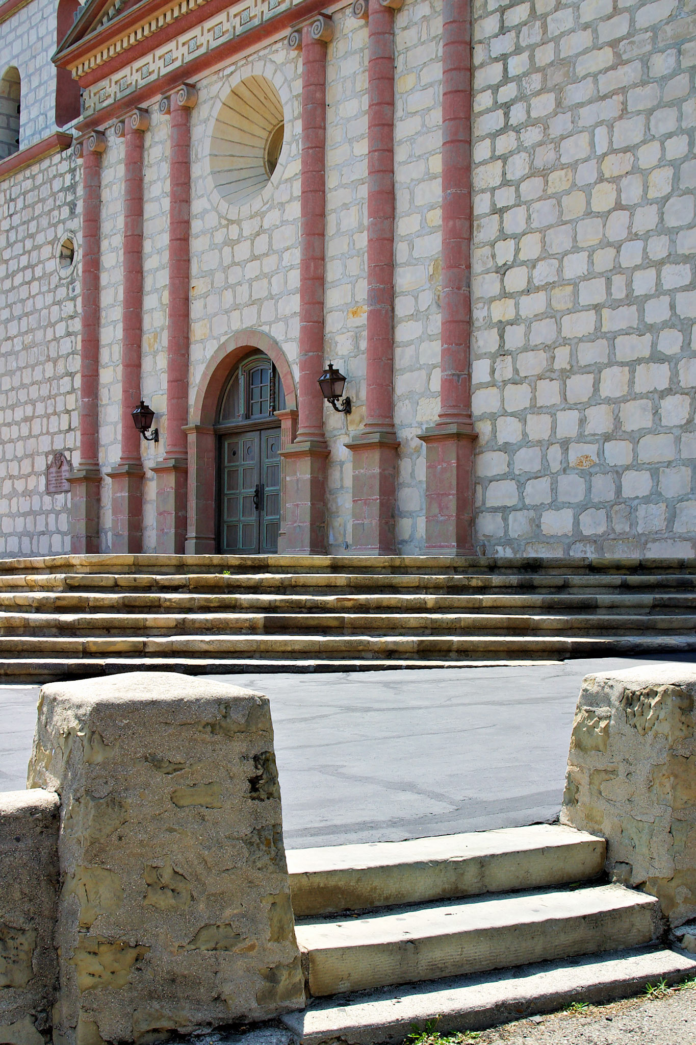 CA_Missions_20030515_0013_PS.dng