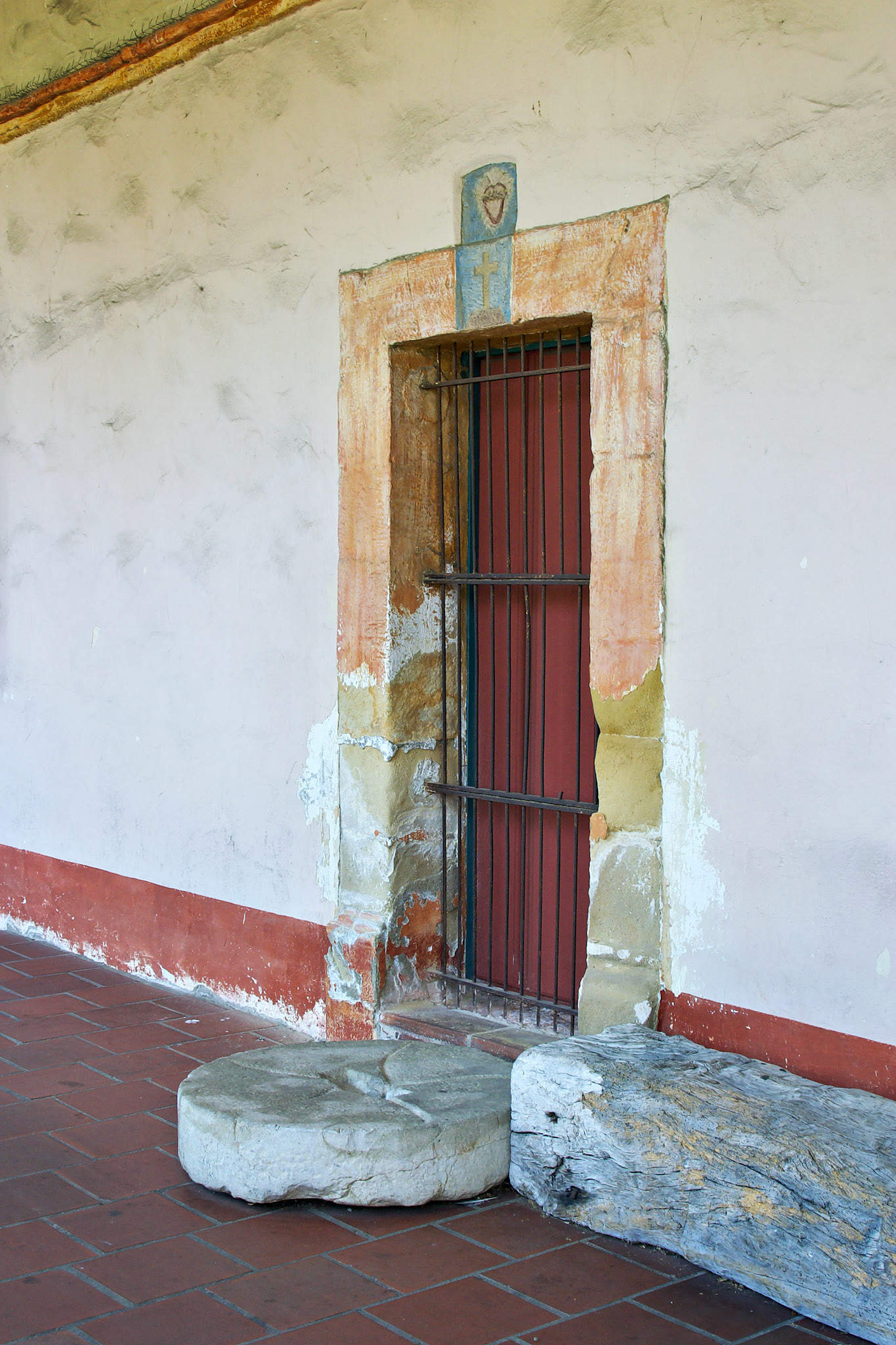 CA_Missions_20030515_0021_PS.dng