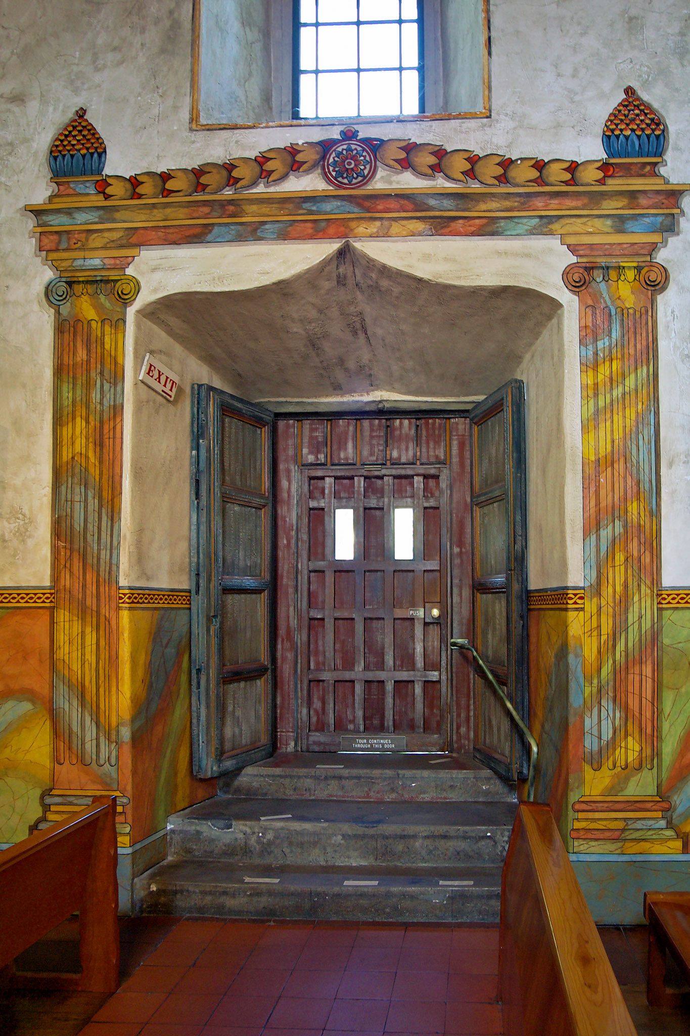 CA_Missions_20030515_0036_PS.dng