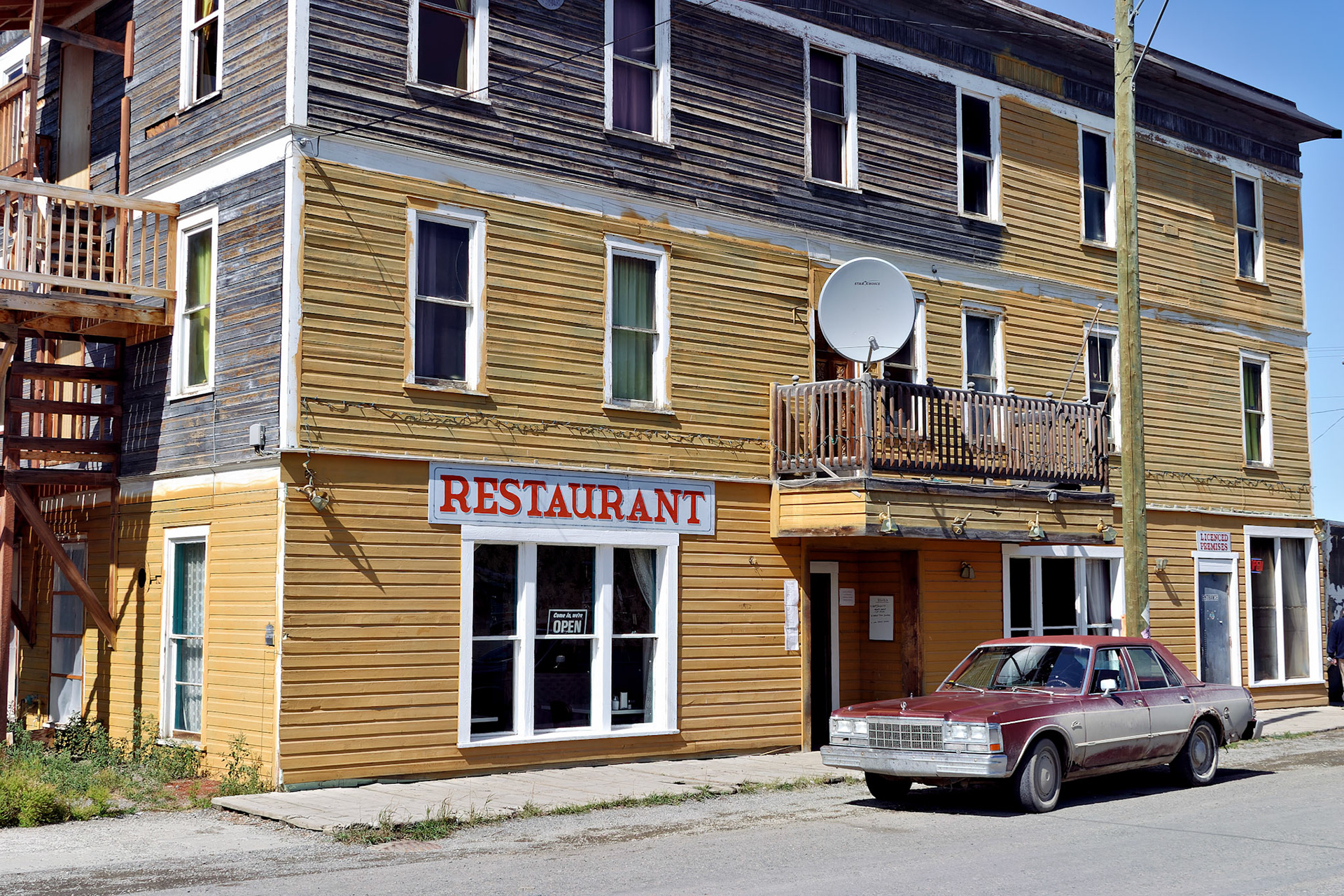 AK_20030801_0304_PS.dng